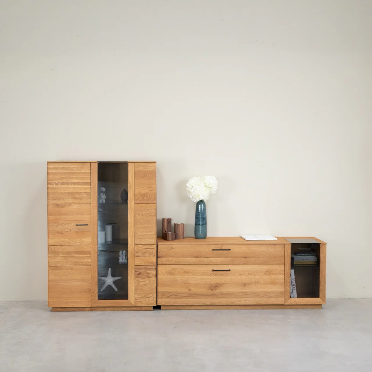 Buffet vitrine en bois massif de chêne Arvik - NordicStory - Image 8