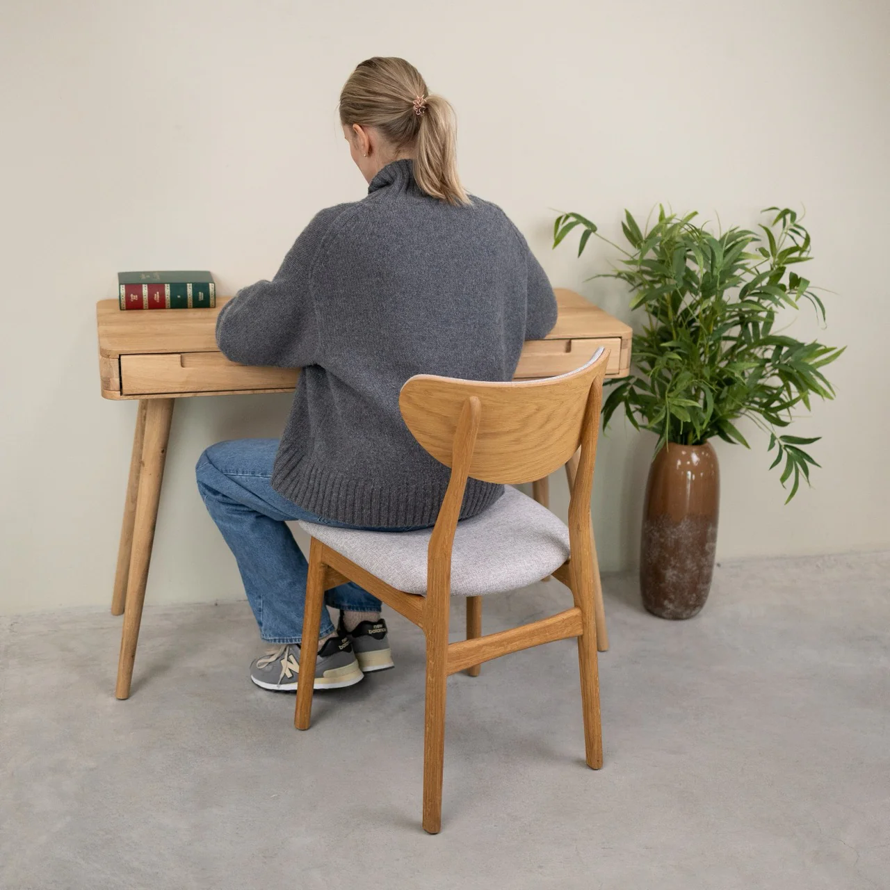 Bureau console en bois massif de chêne Escandi Atelier – NordicStory - Image 17