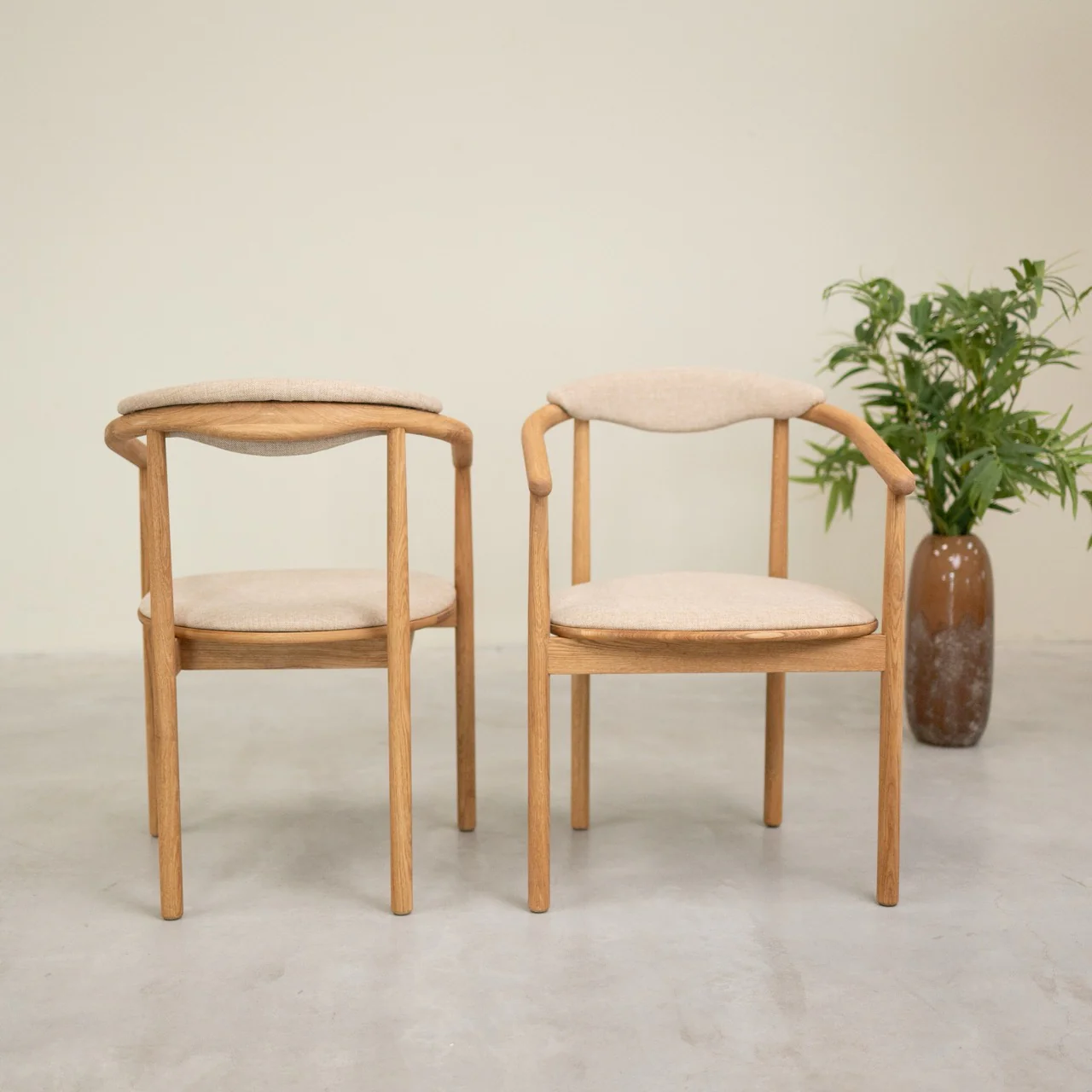 Chaise en bois massif de chêne Lord, revêtement - Lot de 2 ou 4 chaises - NordicStory