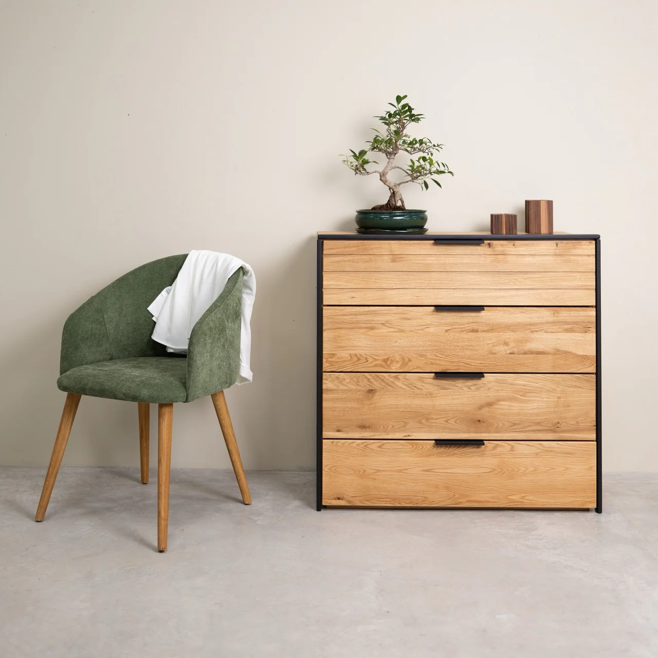 Commode en bois massif de chêne Runa – NordicStory - Image 10
