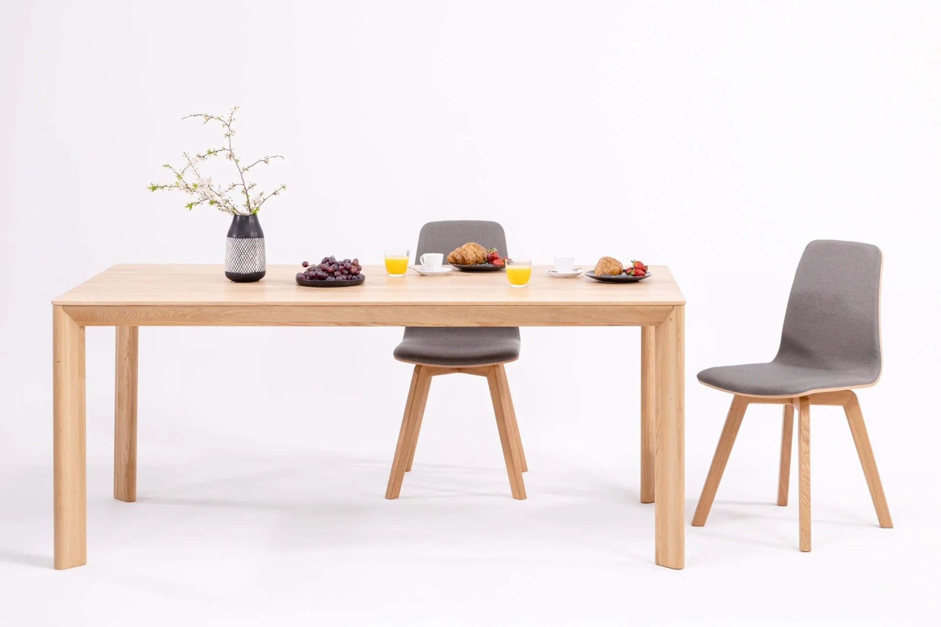 Table à manger fixe en bois massif DITA - VESKOR - Image 3