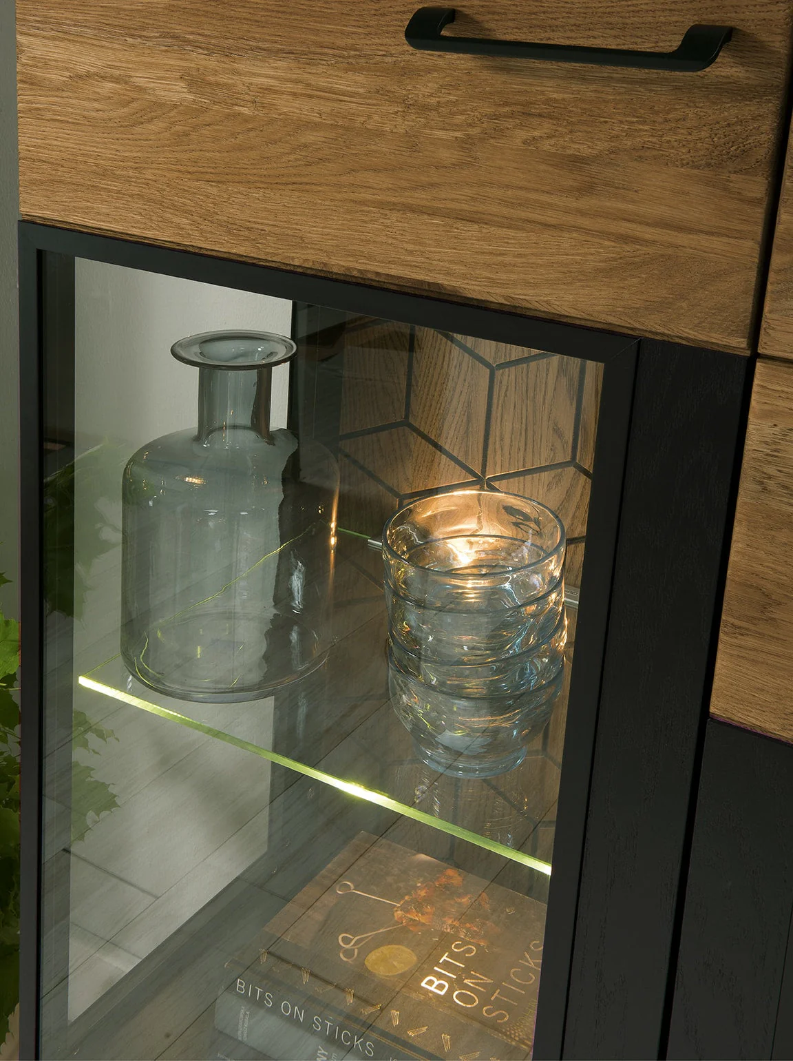 Vitrine en bois de chêne Mozaik 15 - LoftStory - Image 4