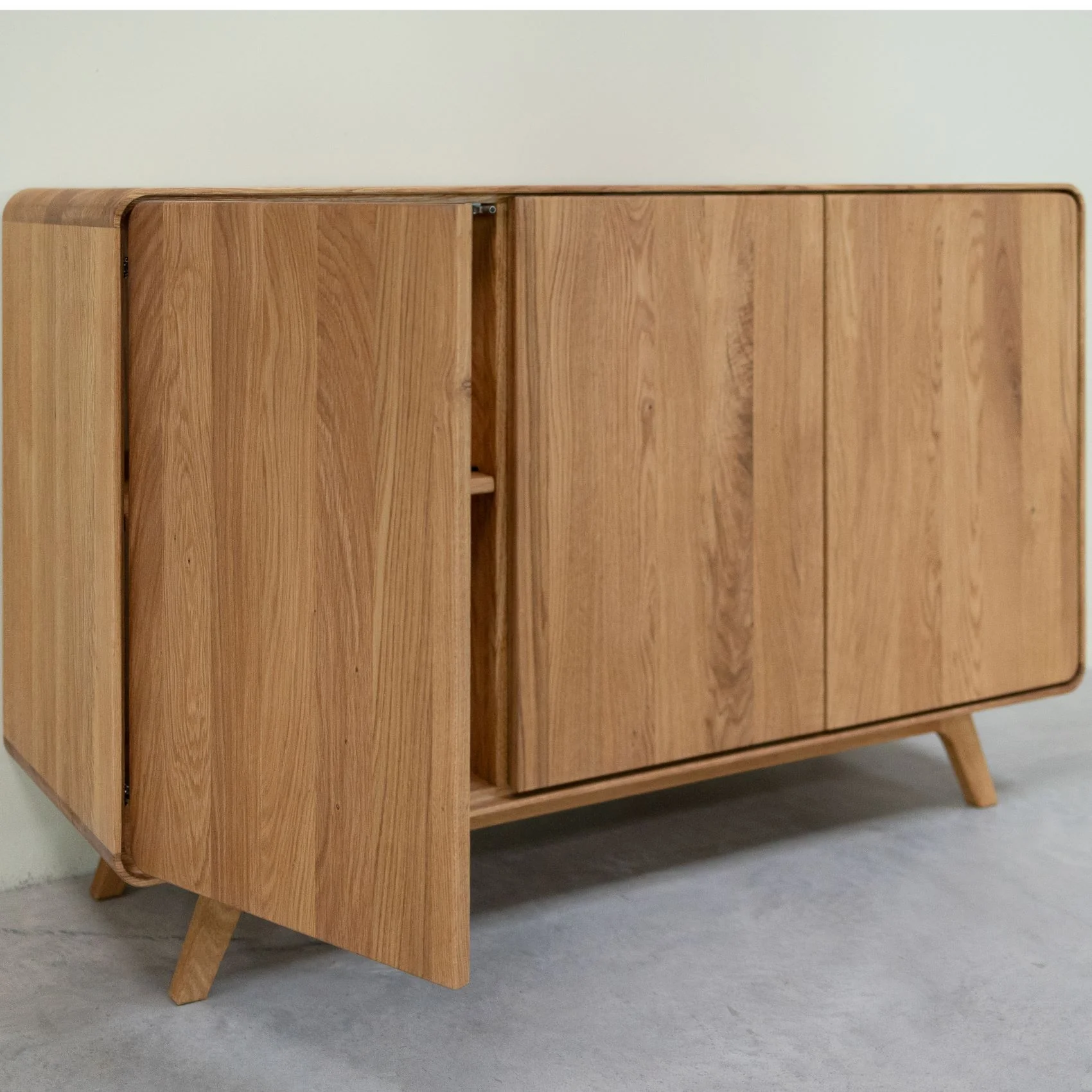 Buffet 3 portes en bois massif de chêne Genève 2 - NordicStory - Image 6
