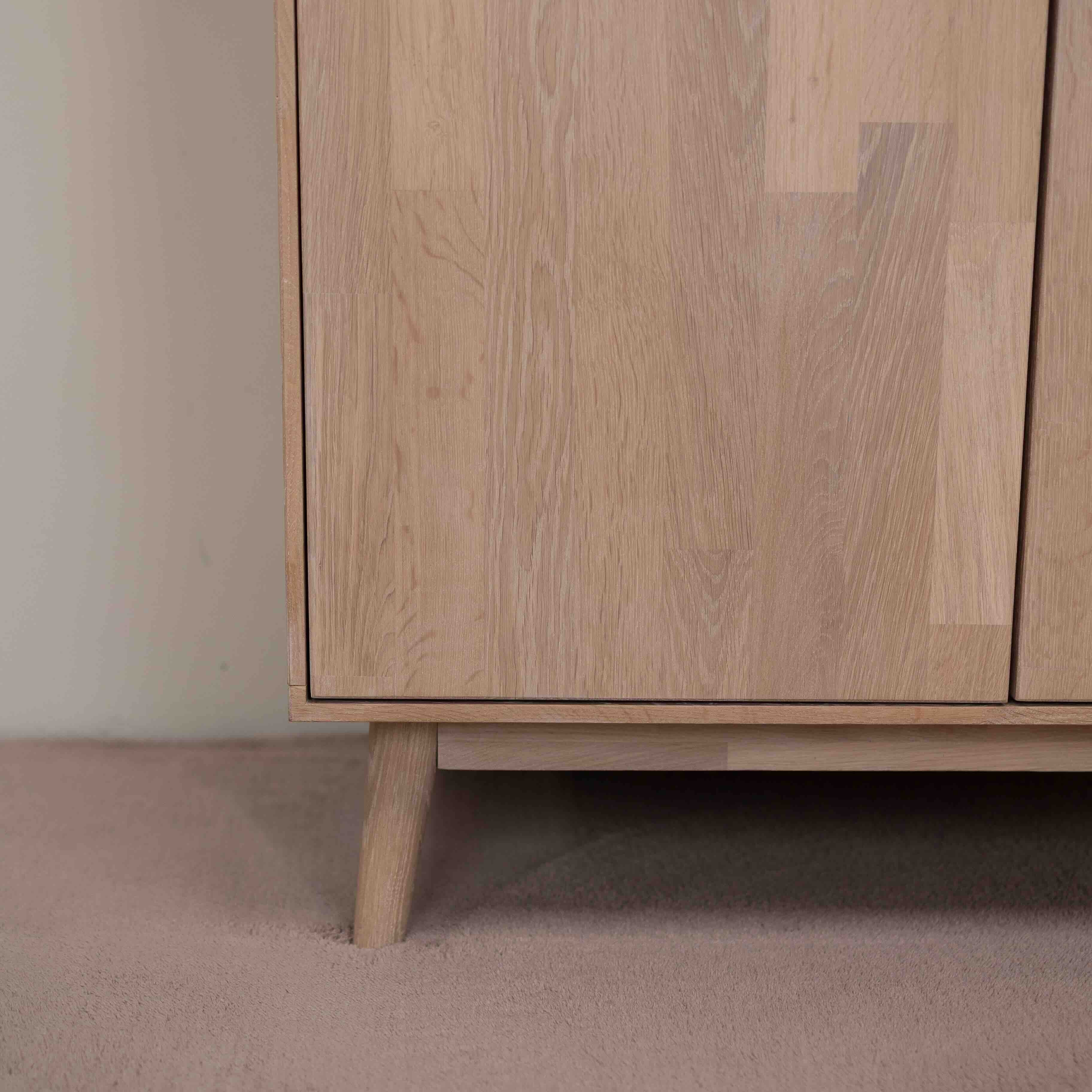 Buffet commode en bois massif de chêne Escandi 2 - NordicStory - Image 10