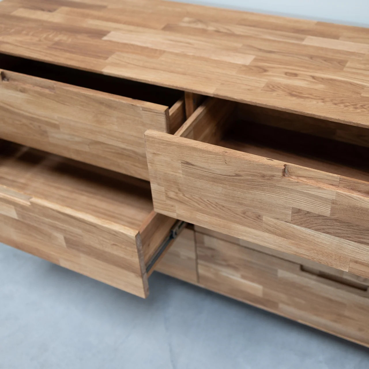 Buffet commode en bois massif de chêne Escandi 4 - NordicStory - Image 9