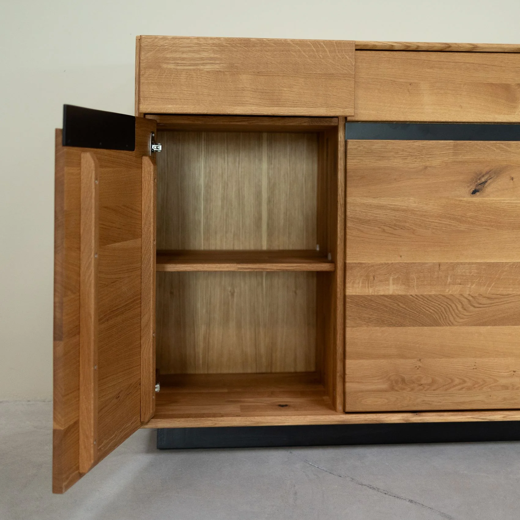 Buffet en bois massif de chêne Bremen - NordicStory - Image 11