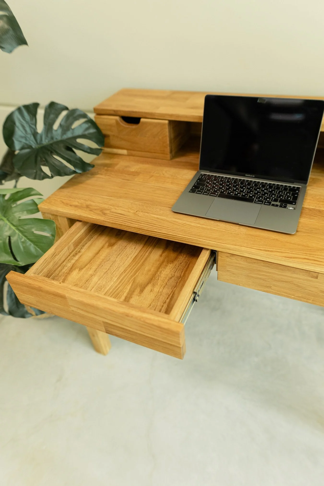 Bureau console en bois massif de chêne Axel II – NordicStory - Image 6
