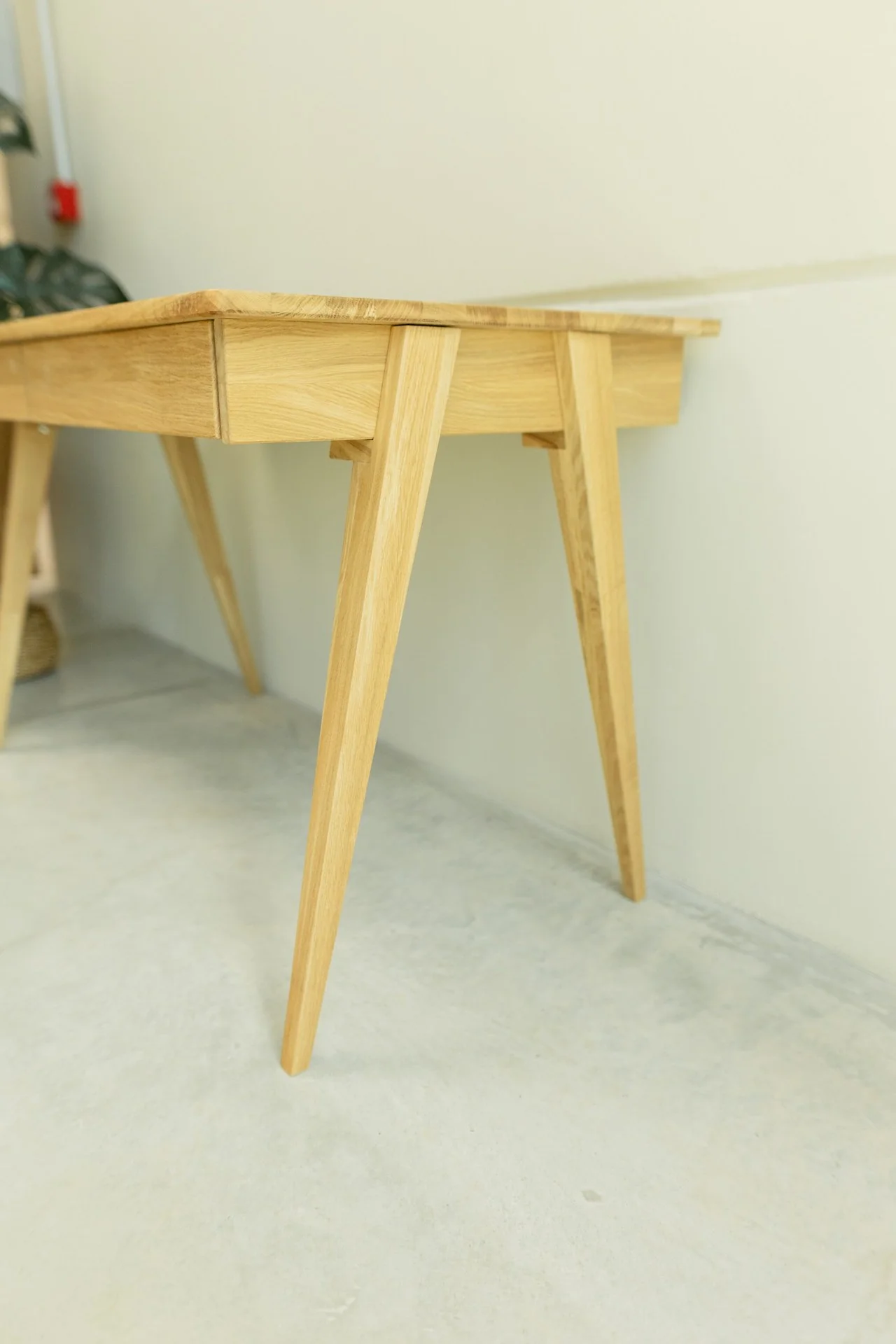 Bureau console en bois massif de chêne Berg - NordicStory - Image 4