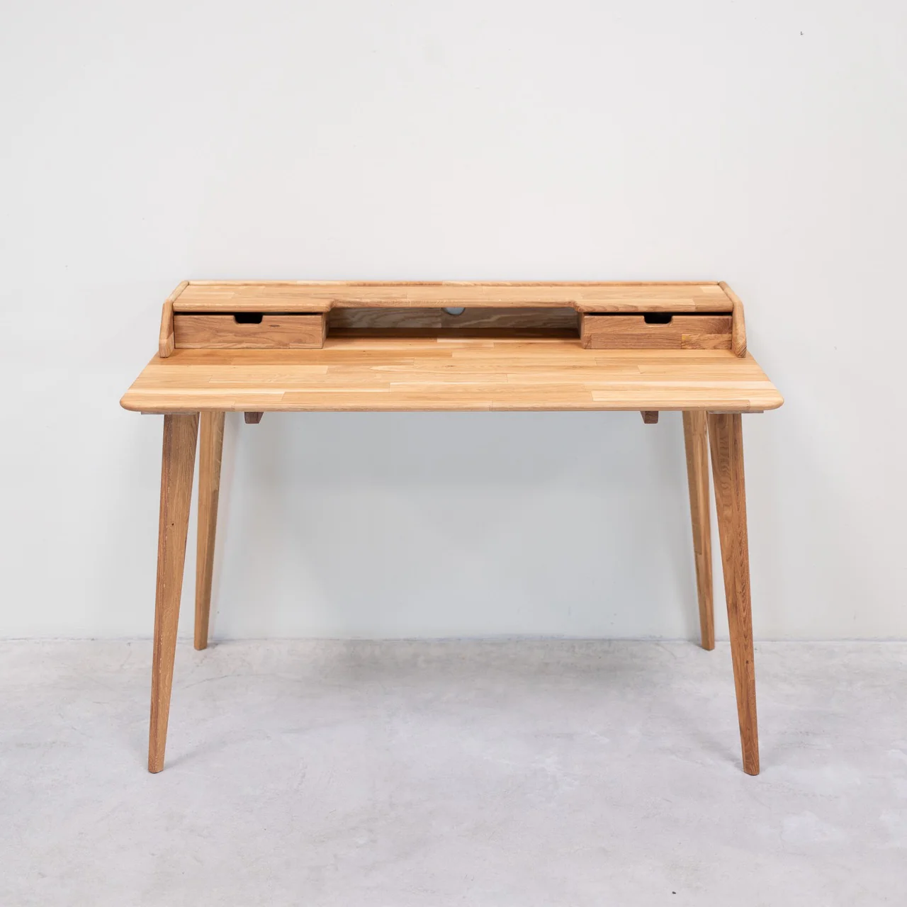 Bureau en bois massif de chêne Ana - NordicStory