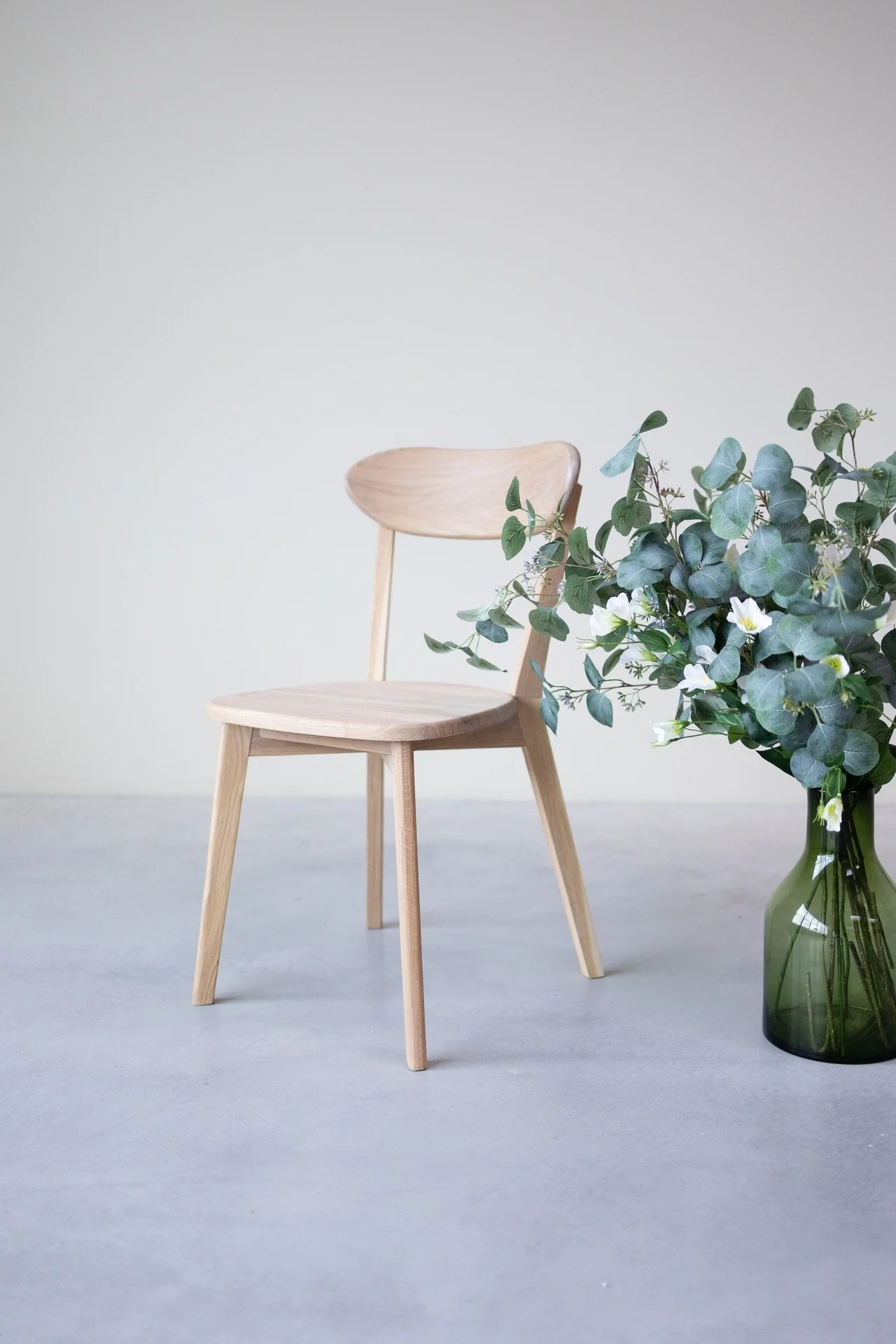 Chaise de salle à manger en bois massif de chêne Isku – Lot de 2 ou 4 chaises - NordicStory - Image 12
