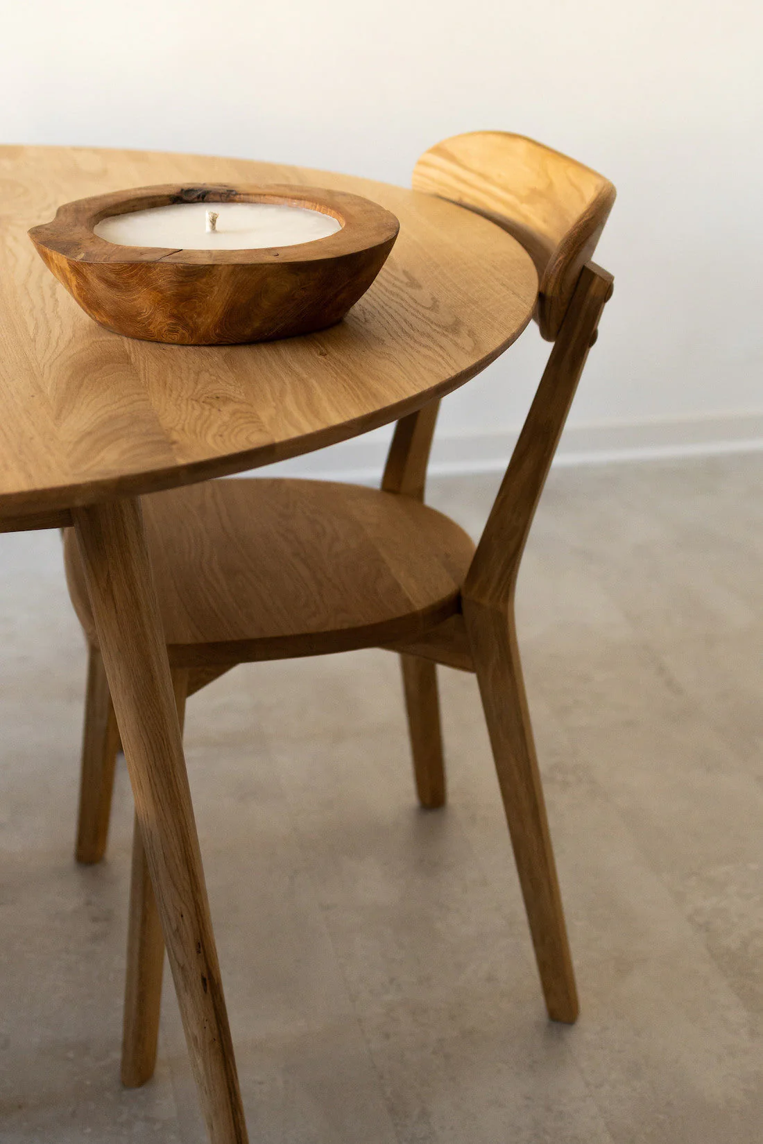 Chaise de salle à manger en bois massif de chêne Isku – Lot de 2 ou 4 chaises - NordicStory - Image 6