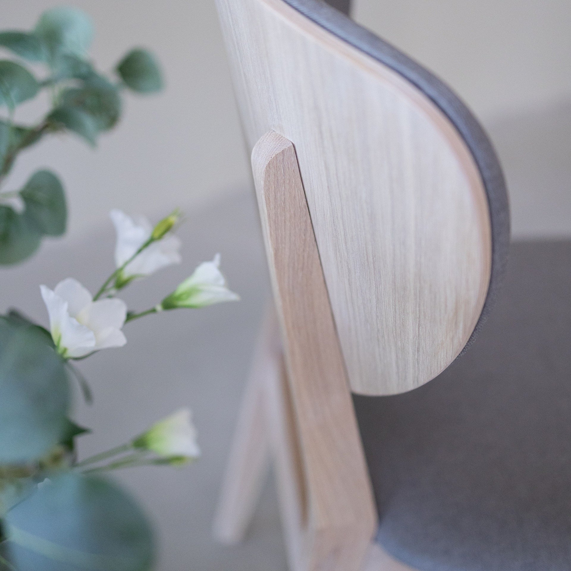 Chaise de salle à manger en bois massif de chêne blanchi Nova – Lot de 2 ou 4 chaises - NordicStory - Image 5