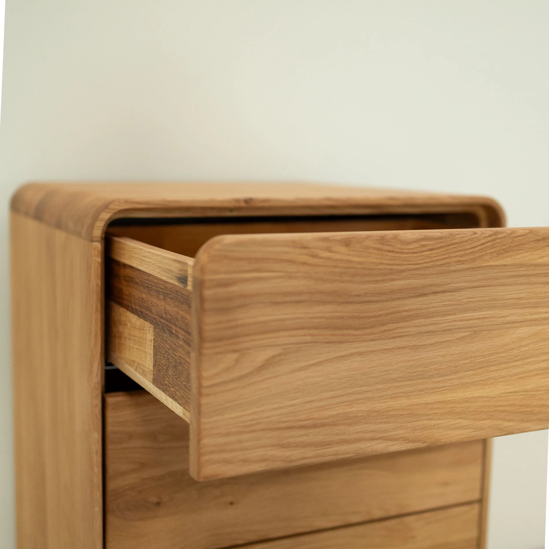 Chiffonnier en bois massif de chêne Genève 1 - NordicStory - Image 7