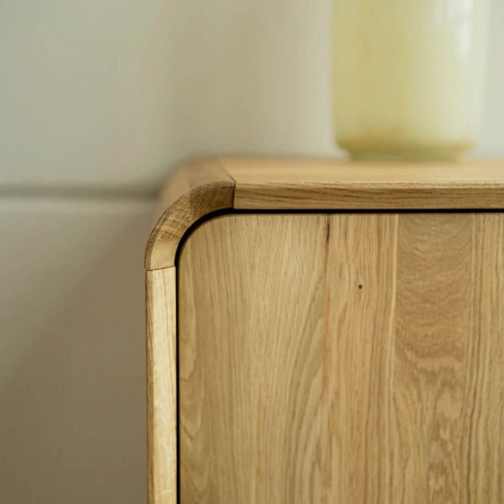 Commode en bois massif de chêne Alina – NordicStory - Image 6