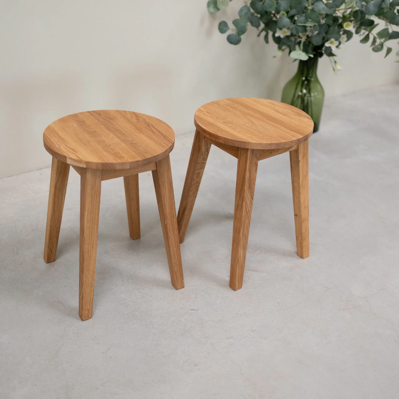 Lot de 2 ou 4 tabourets en bois massif de chêne Diana - NordicStory - Image 5
