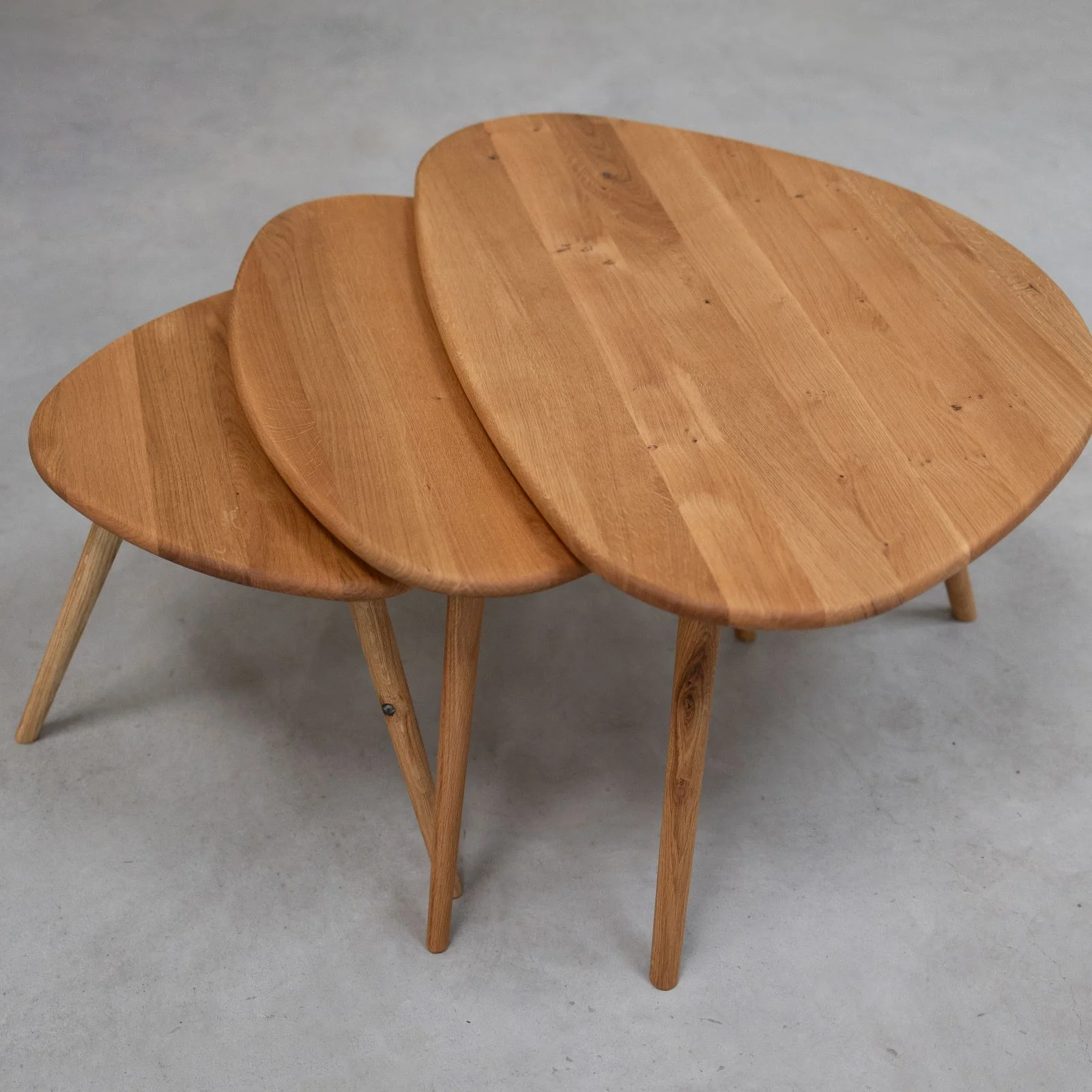 Lot de 3 tables basses gigognes en chêne massif Genève - NordicStory - Image 5