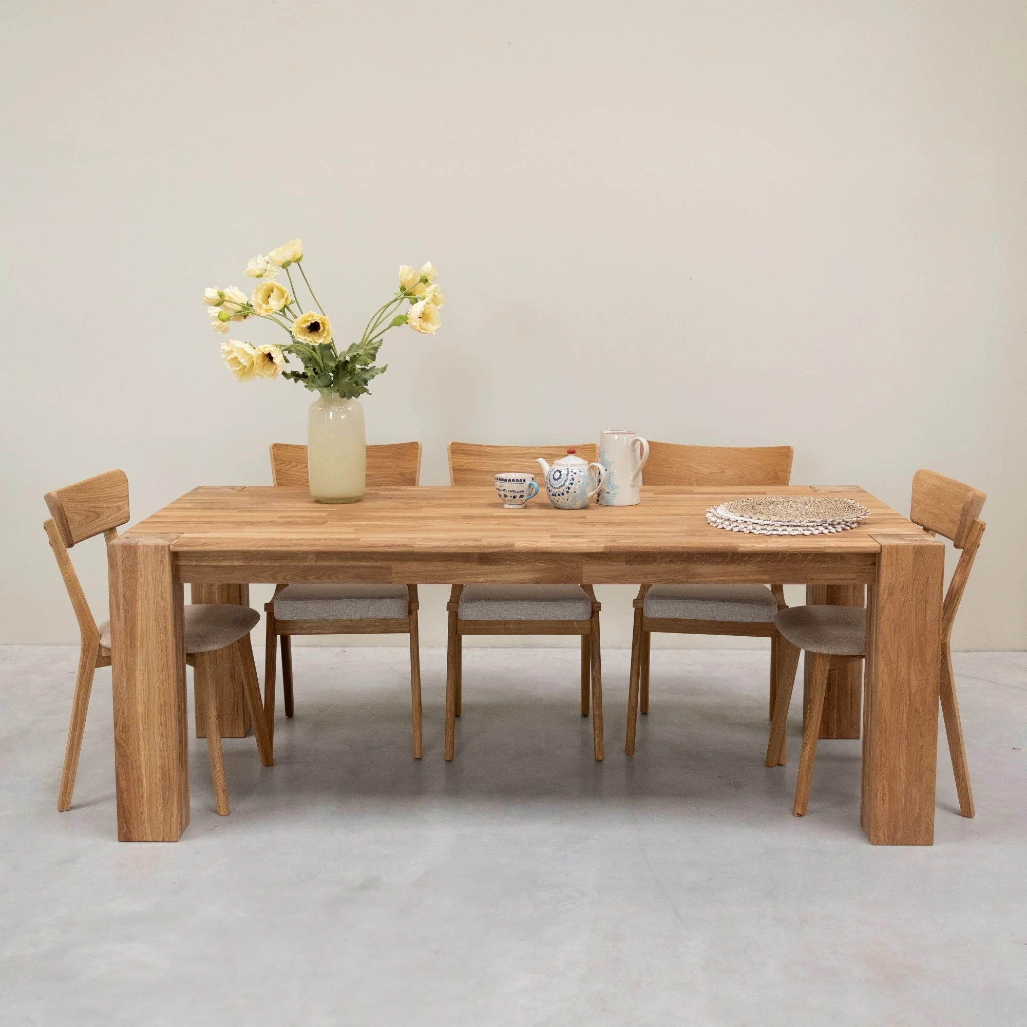 Table à manger en bois massif de chêne Mauritz 3 - NordicStory - Image 10