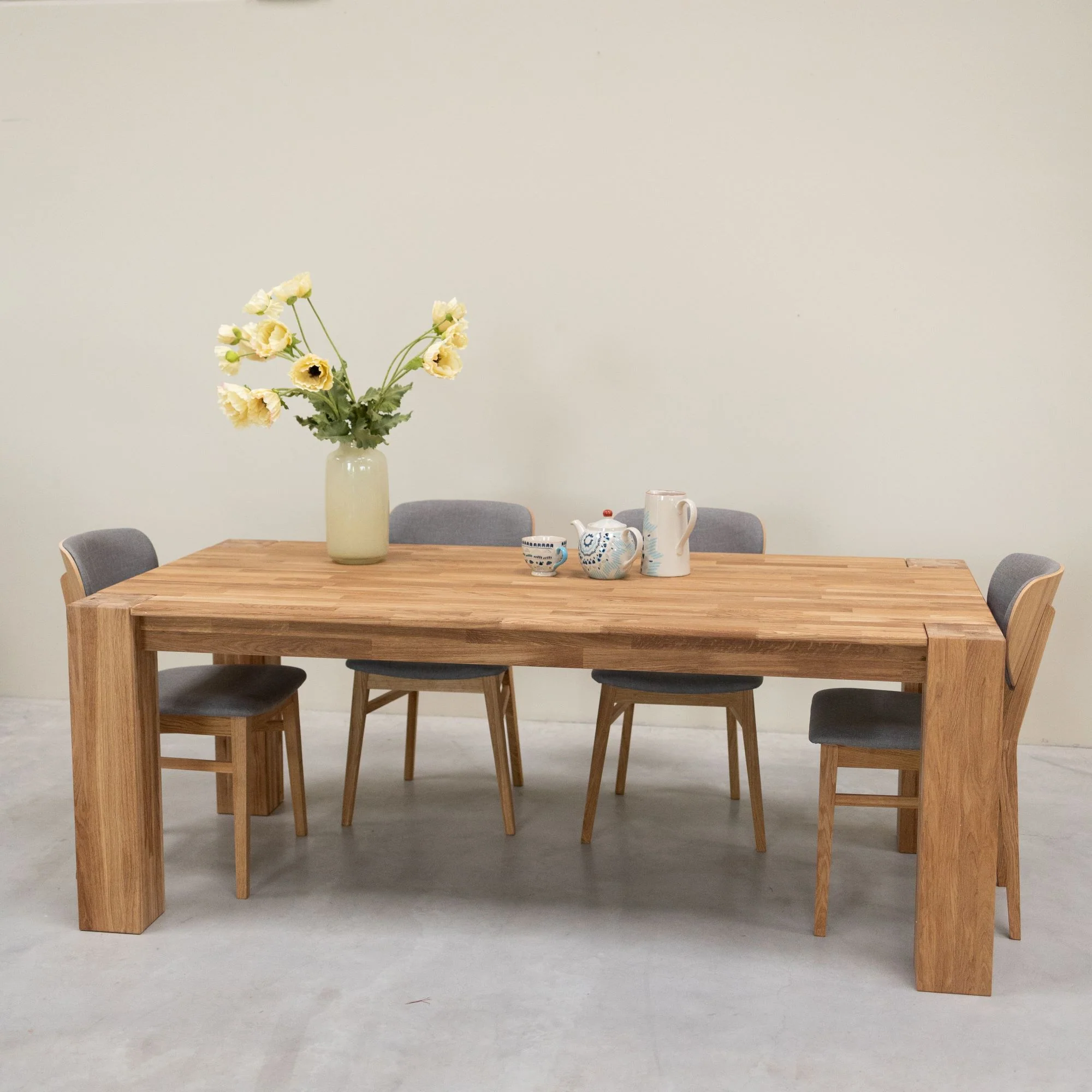Table à manger en bois massif de chêne Mauritz 3 - NordicStory - Image 3