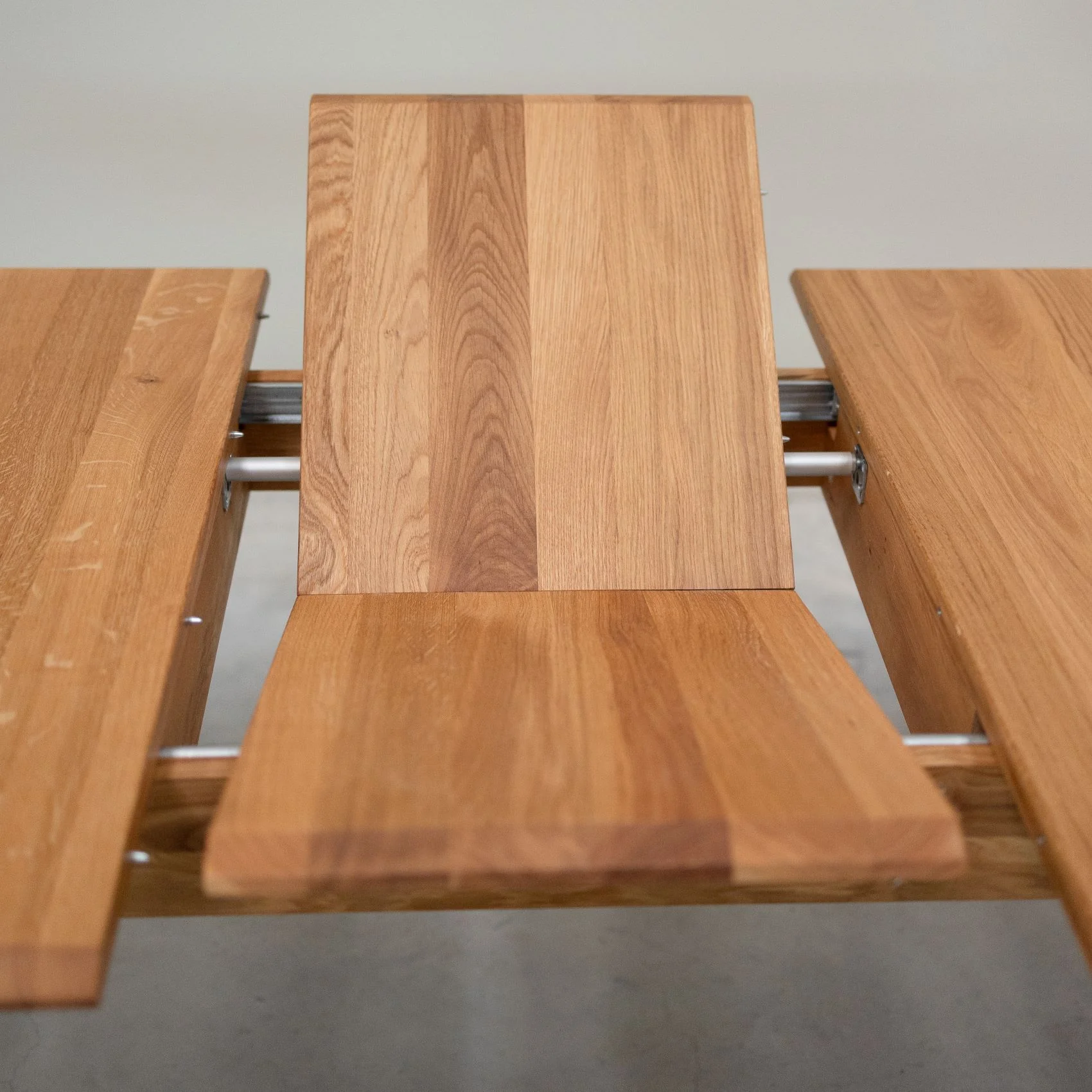 Table à manger extensible en bois massif de chêne Genève - NordicStory - Image 8