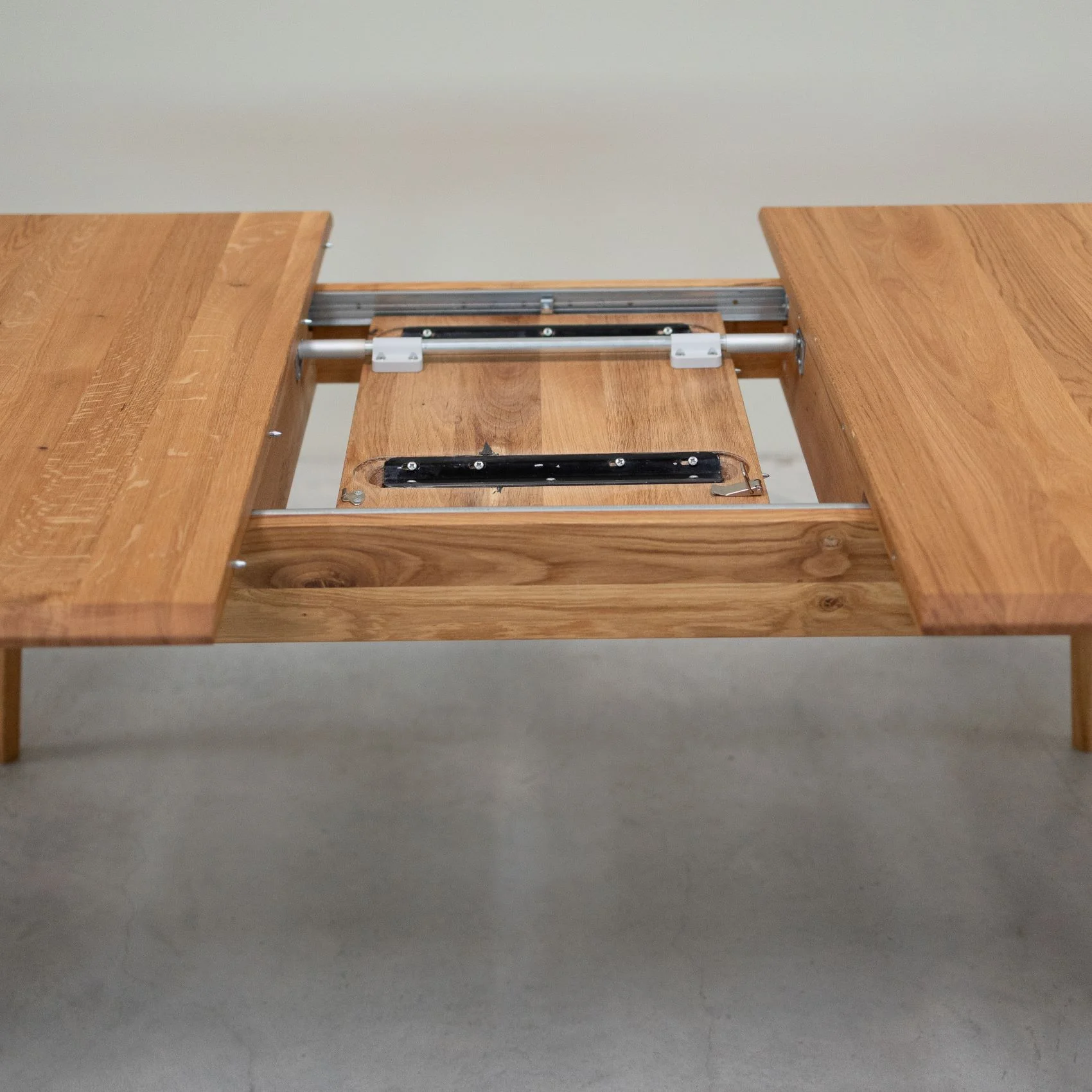 Table à manger extensible en bois massif de chêne Genève - NordicStory - Image 9