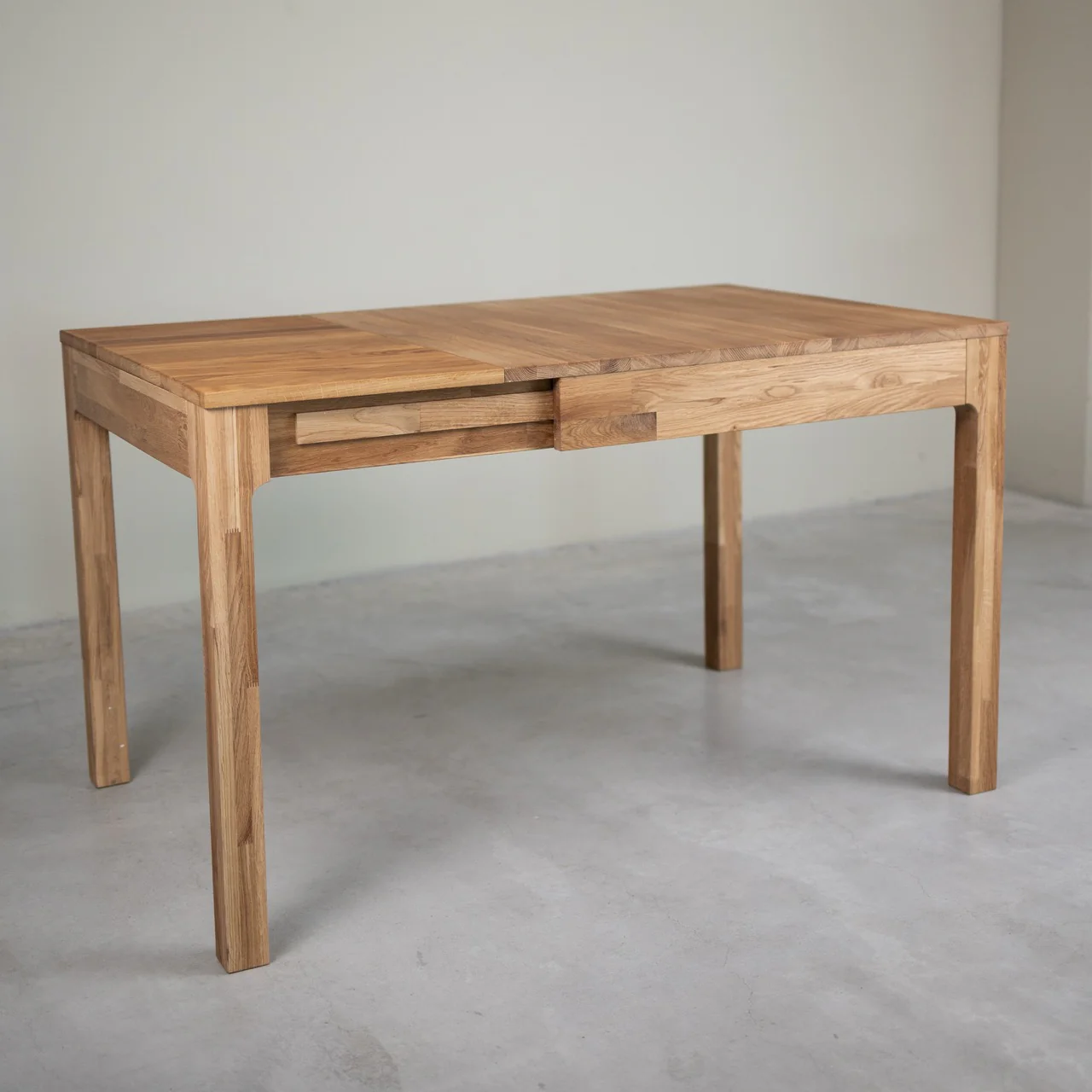 Table à manger extensible en bois massif de chêne Marsi - NordicStory - Image 4