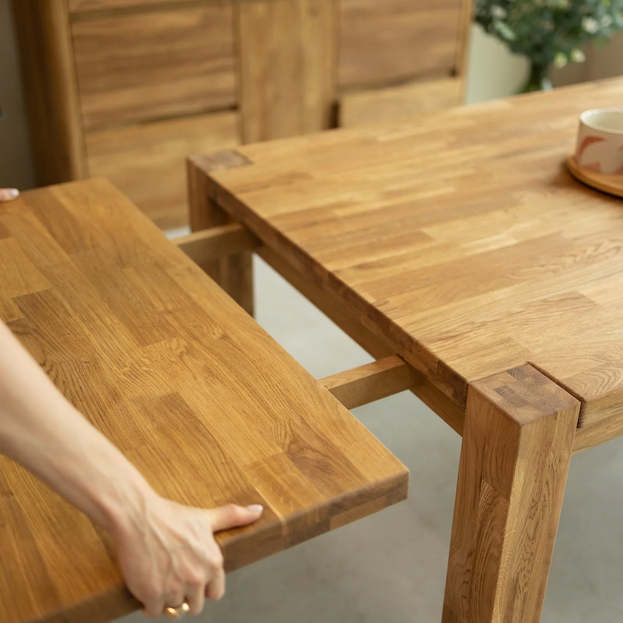 Table à manger extensible en chêne massif Mauritz 1 - NordicStory - Image 6