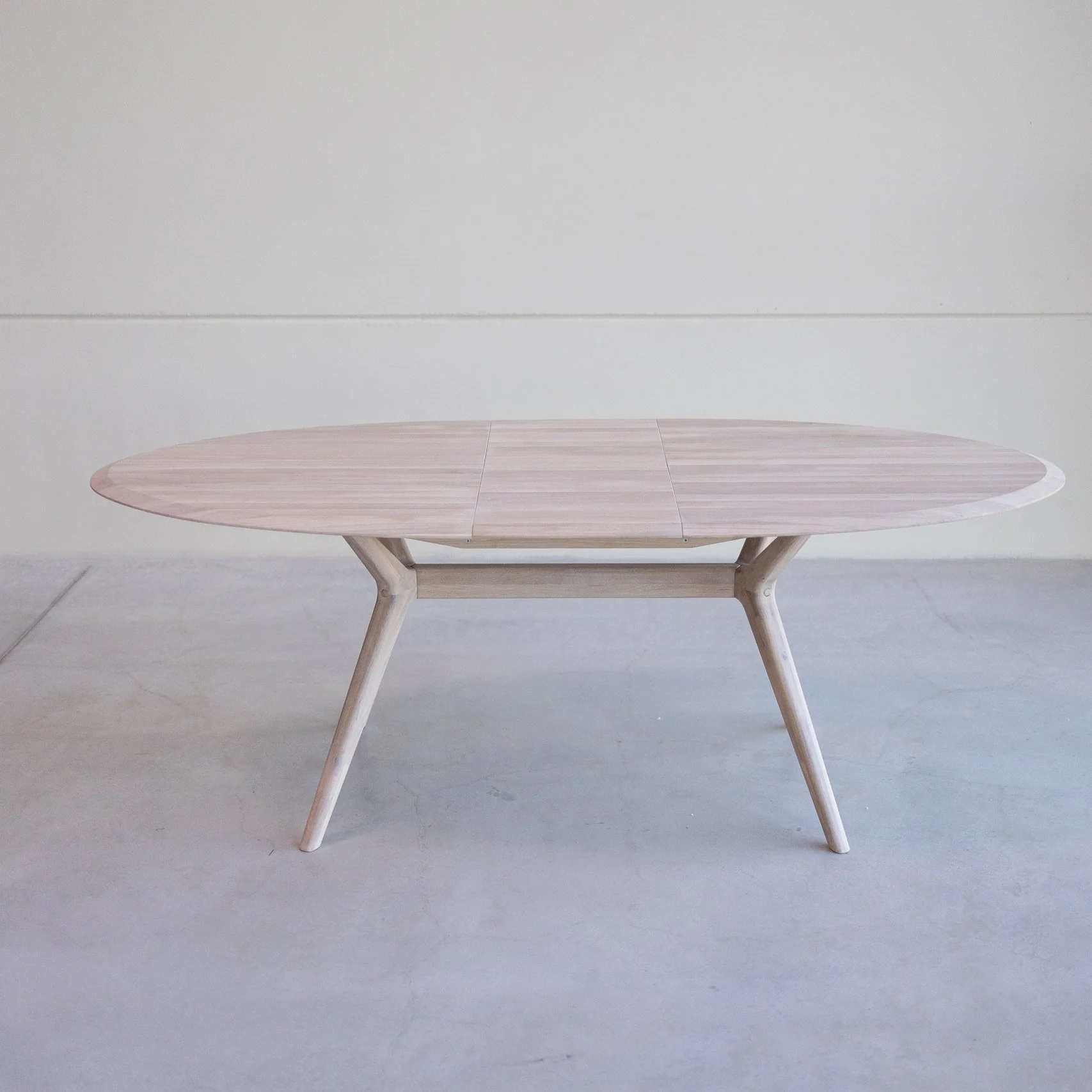 Table à manger extensible en bois massif de chêne Carmen - NordicStory - Image 11