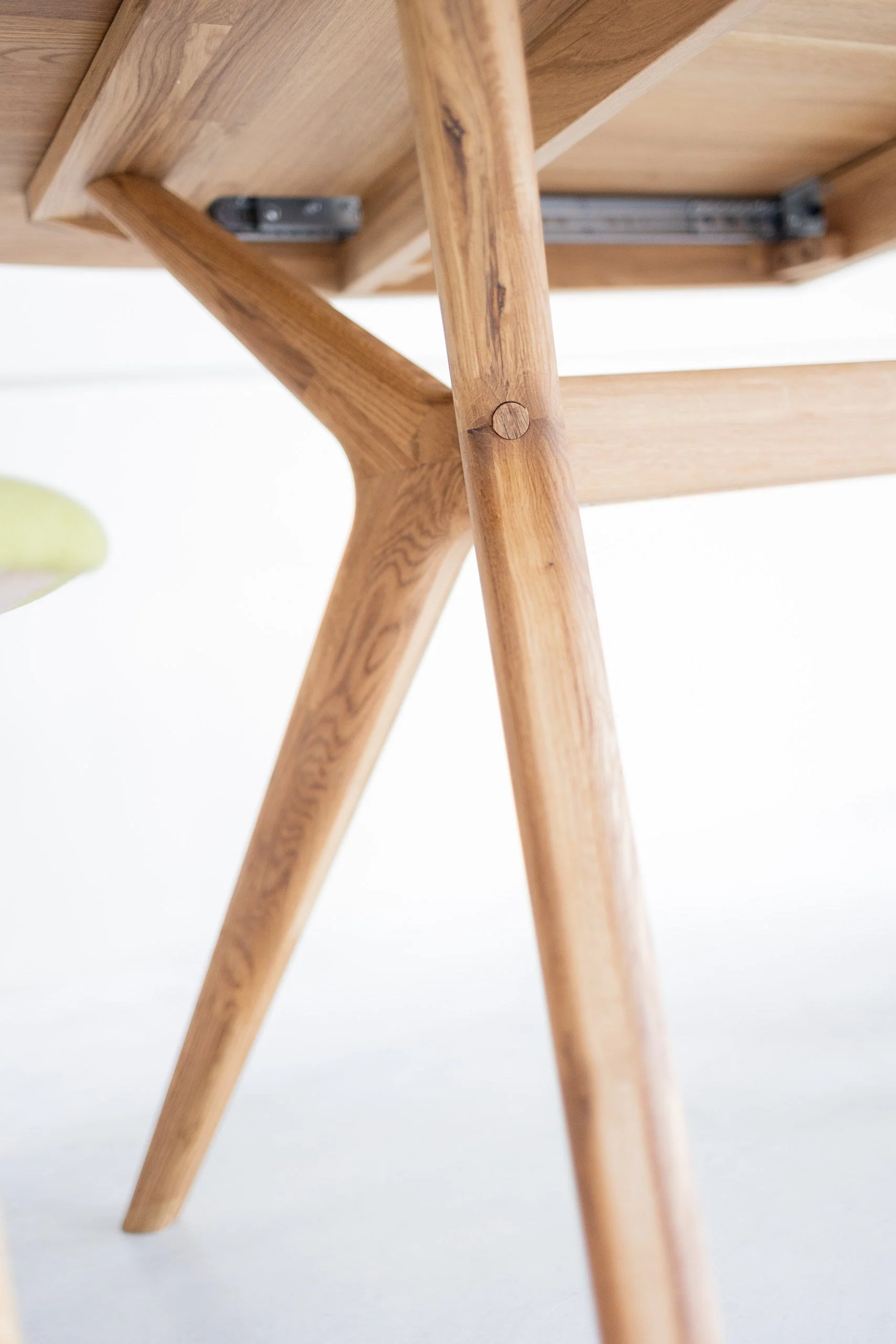 Table à manger extensible en bois massif de chêne Carmen - NordicStory - Image 23