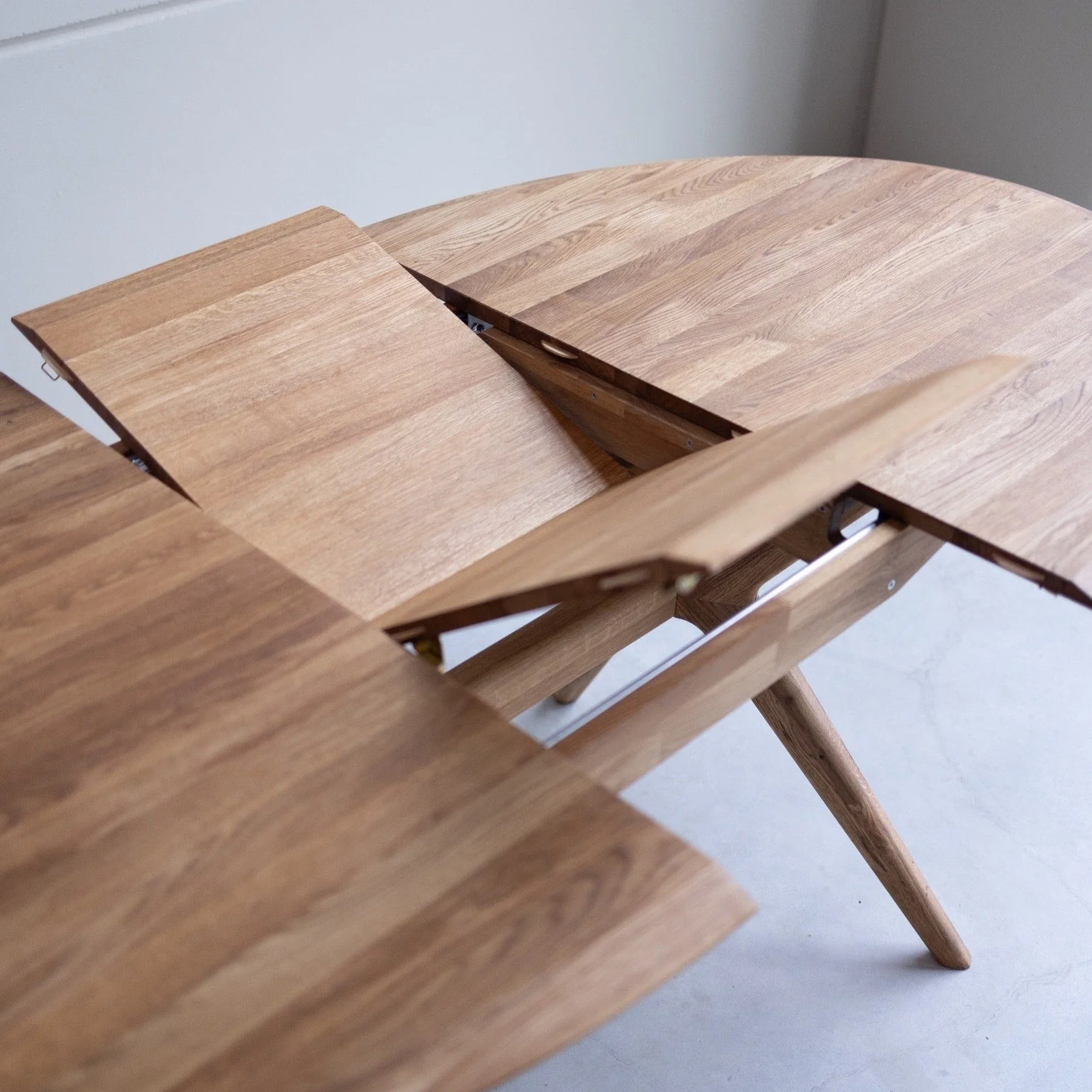 Table à manger extensible en bois massif de chêne Carmen - NordicStory - Image 5