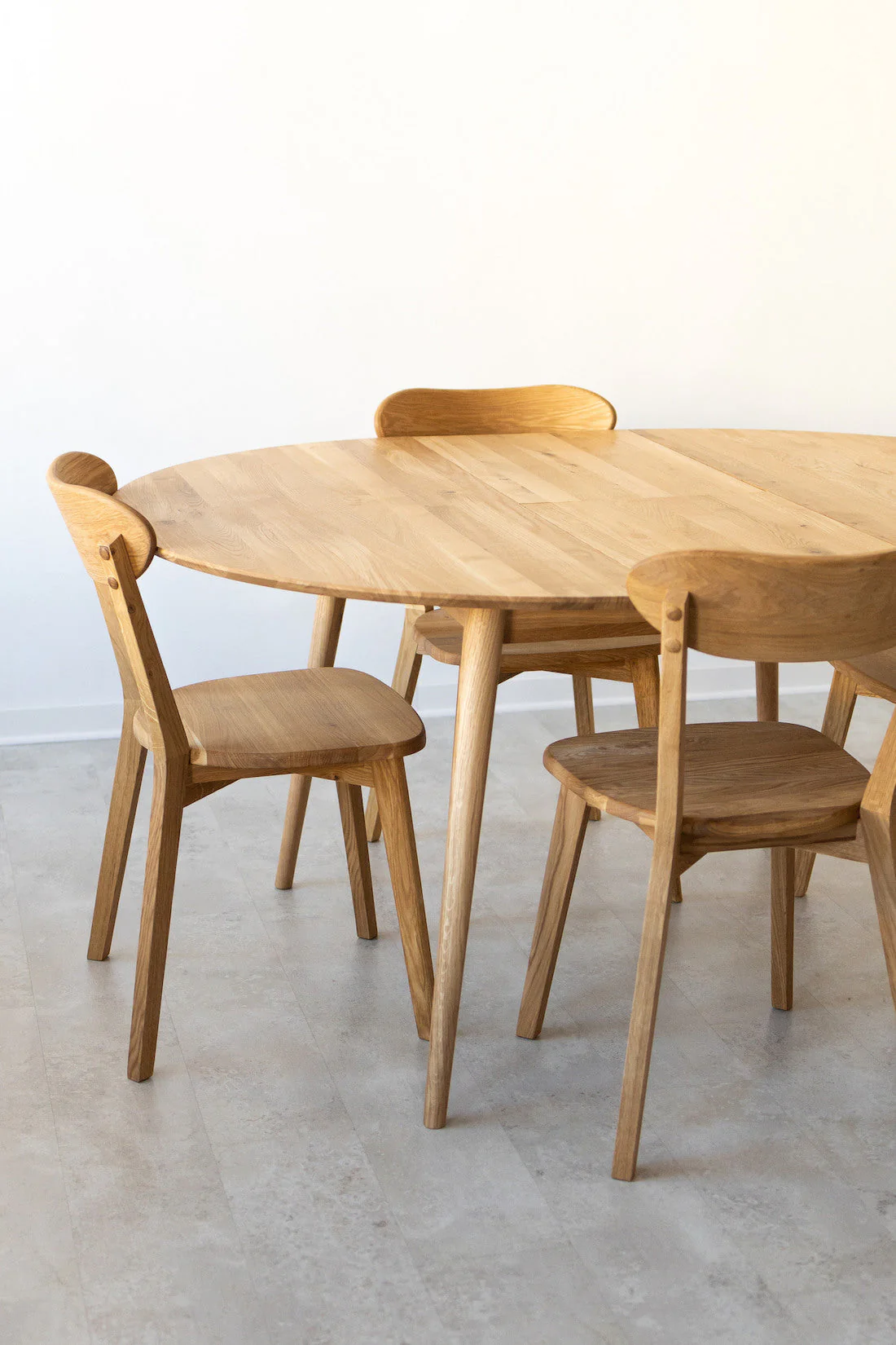 Table à manger ronde extensible en chêne massif Escandi 4 - NordicStory - Image 5