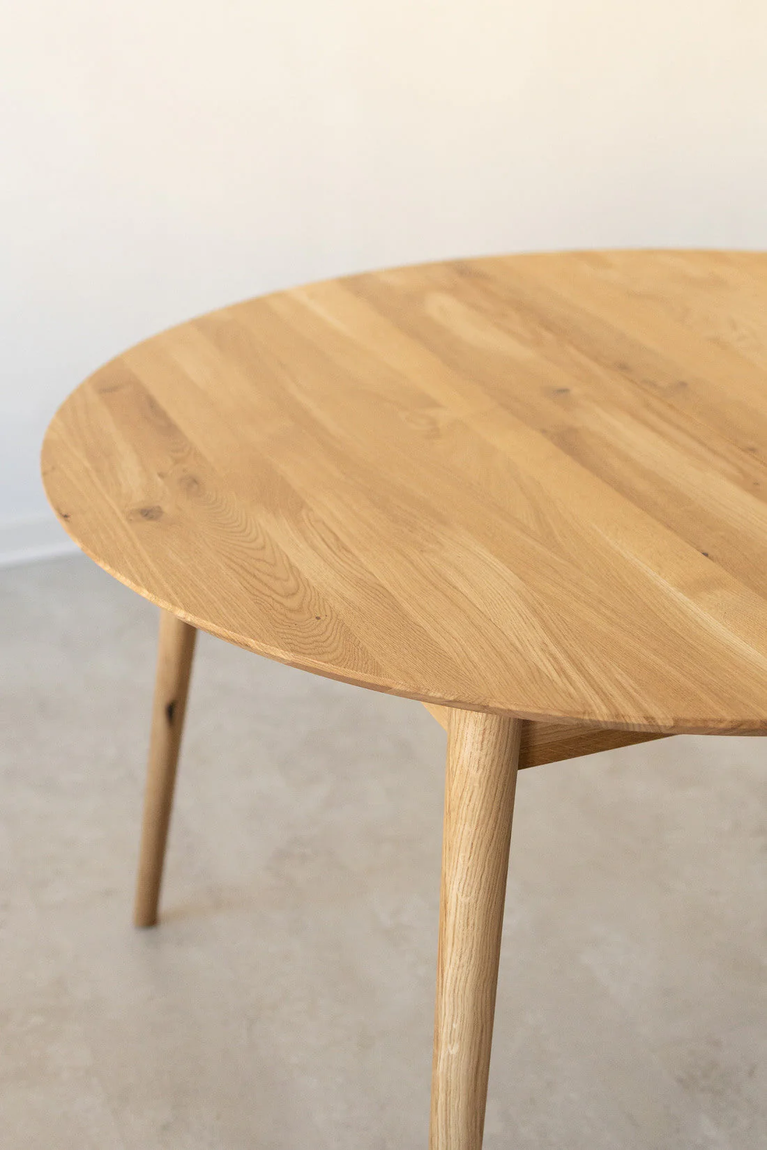 Table à manger ronde extensible en chêne massif Escandi 4 - NordicStory - Image 7