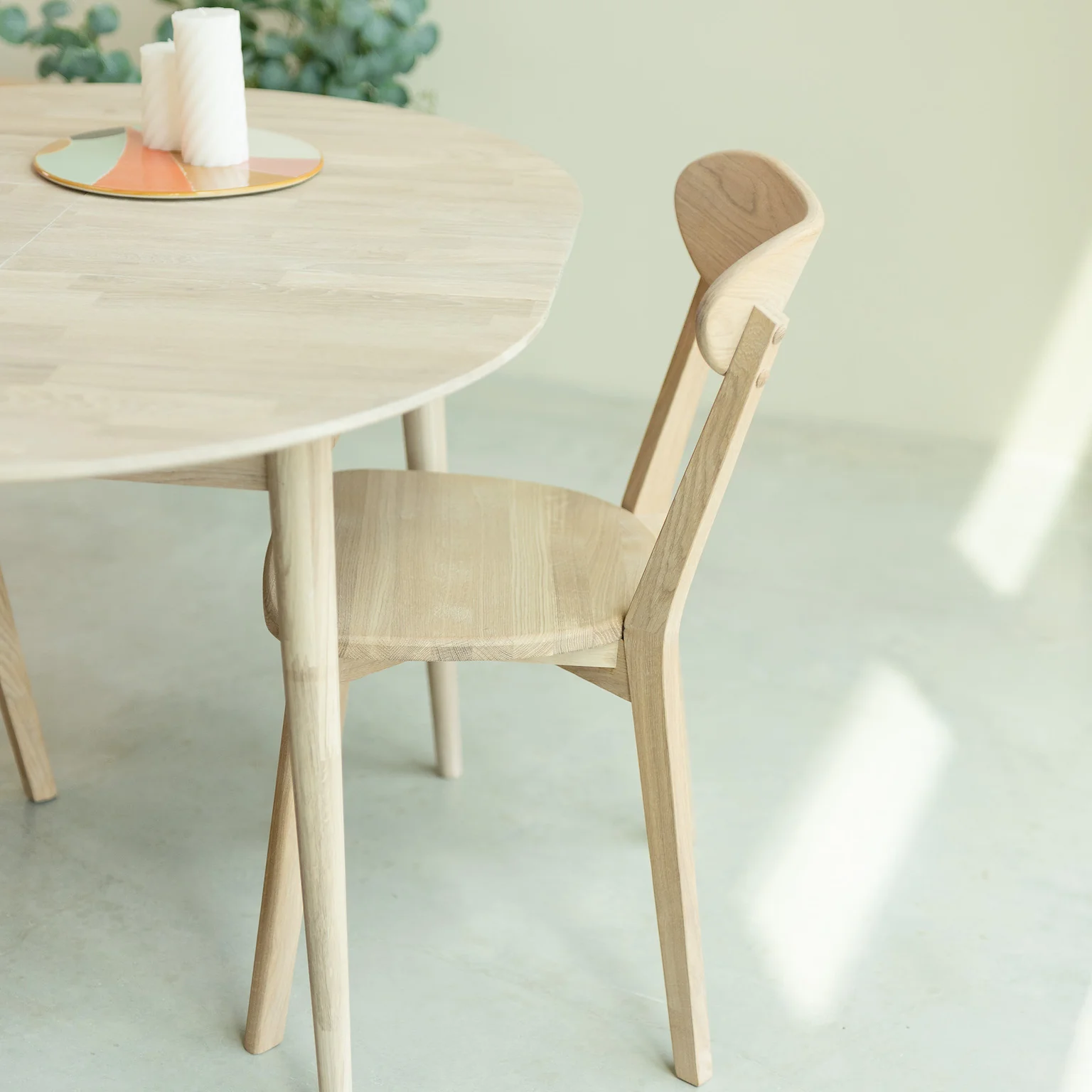 Table à manger ronde extensible en chêne massif Escandi 5 - NordicStory - Image 17