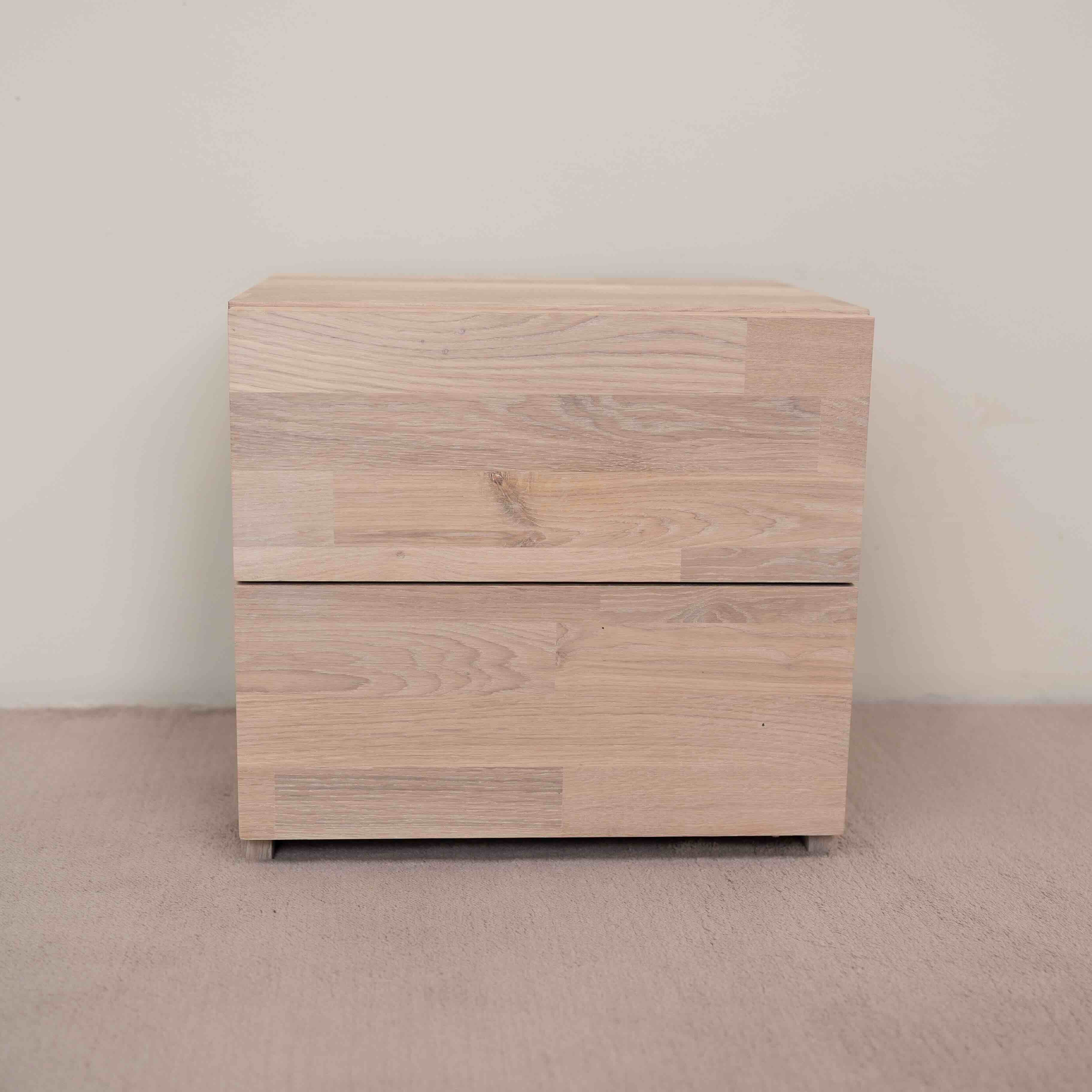 Table de chevet en bois massif de chêne Danemark 2 – NordicStory - Image 10