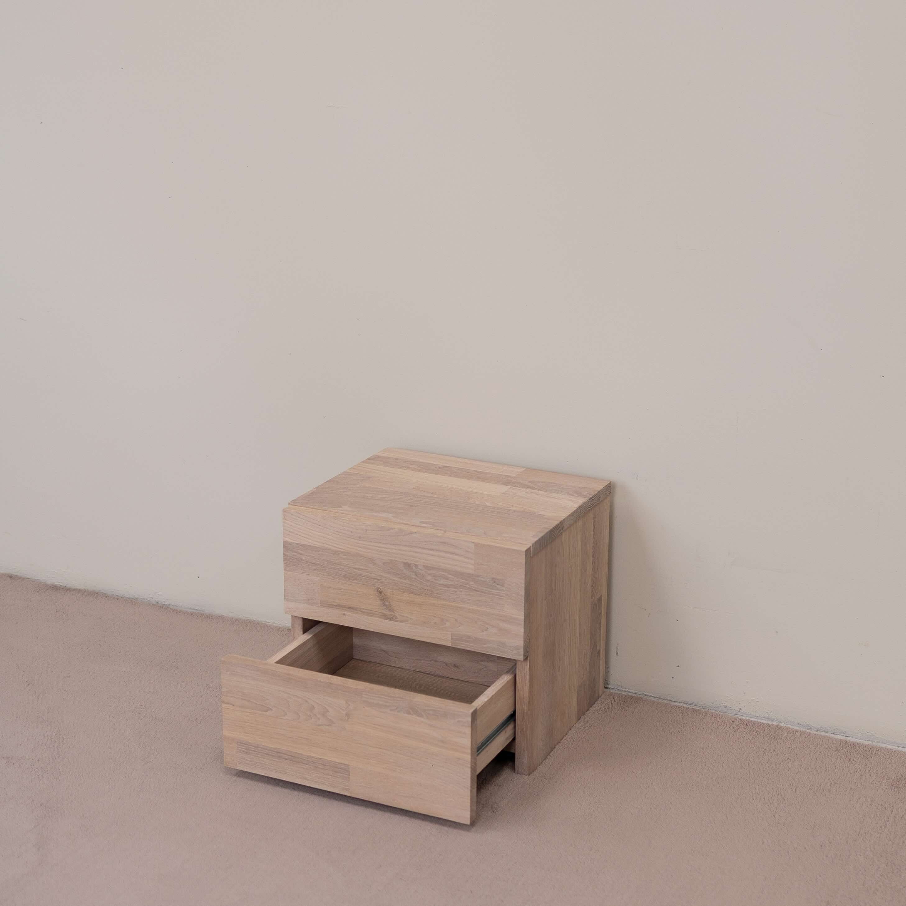 Table de chevet en bois massif de chêne Danemark 2 – NordicStory - Image 14