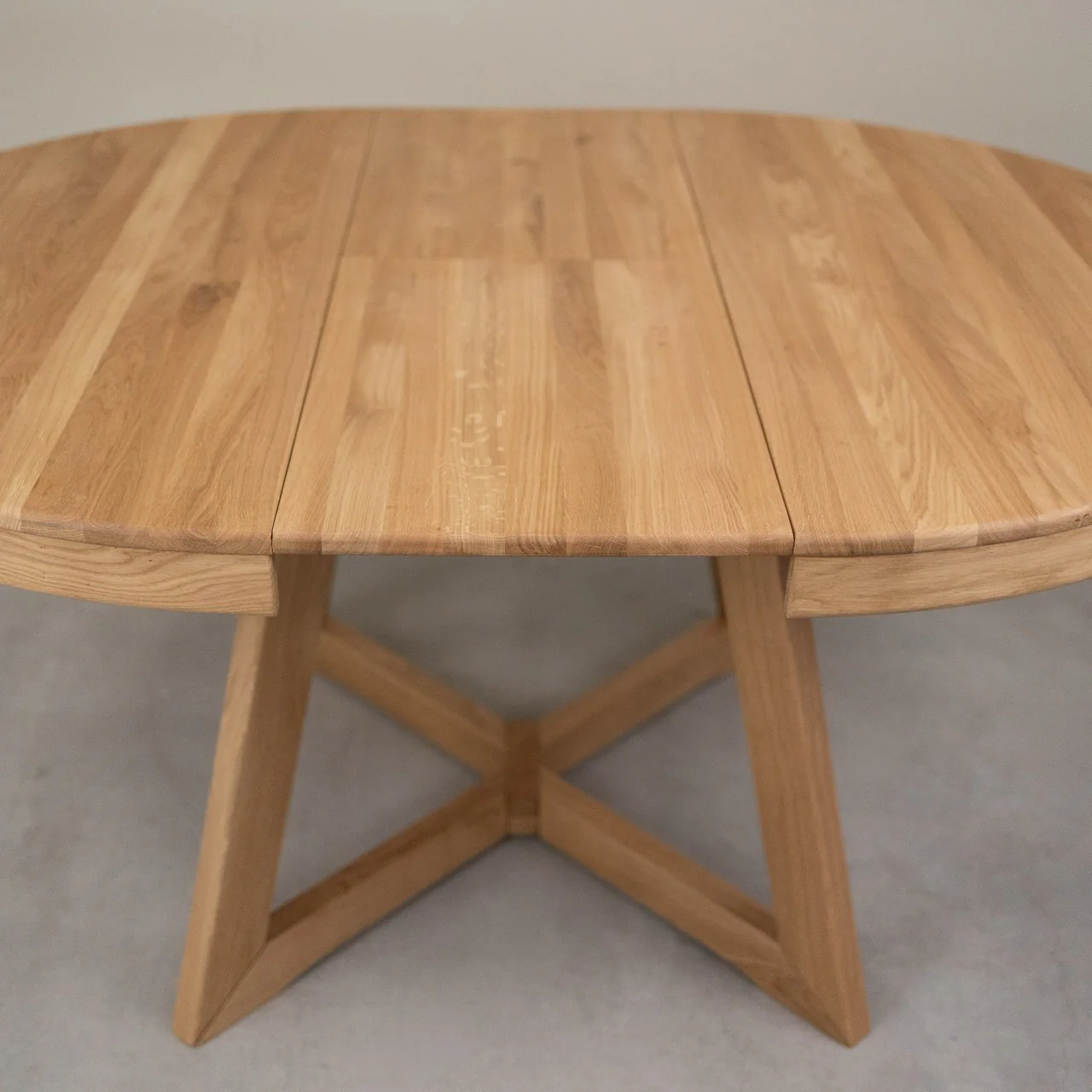 Table à manger ronde extensible en chêne massif Valence - NordicStory - Image 10