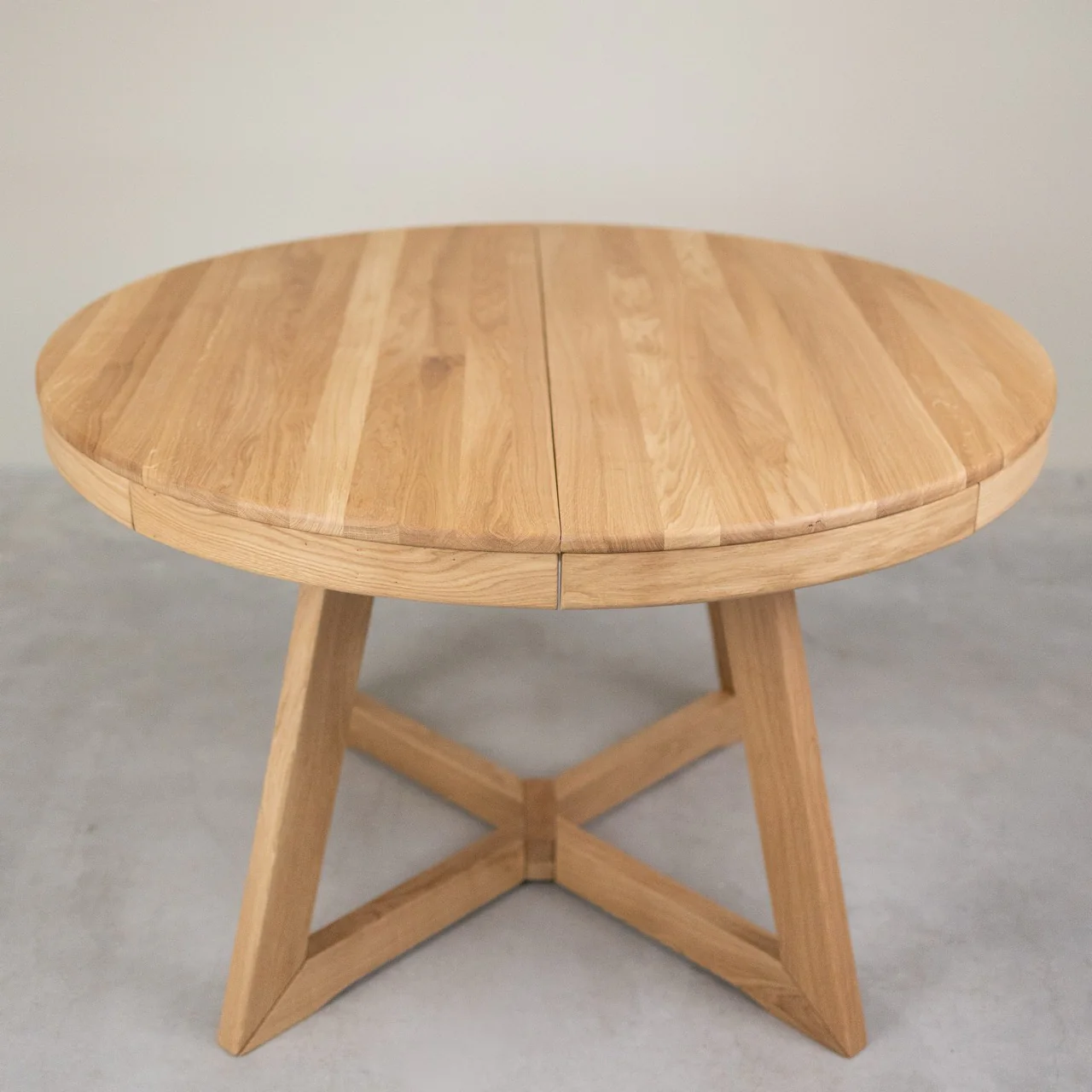 Table à manger ronde extensible en chêne massif Valence - NordicStory - Image 8