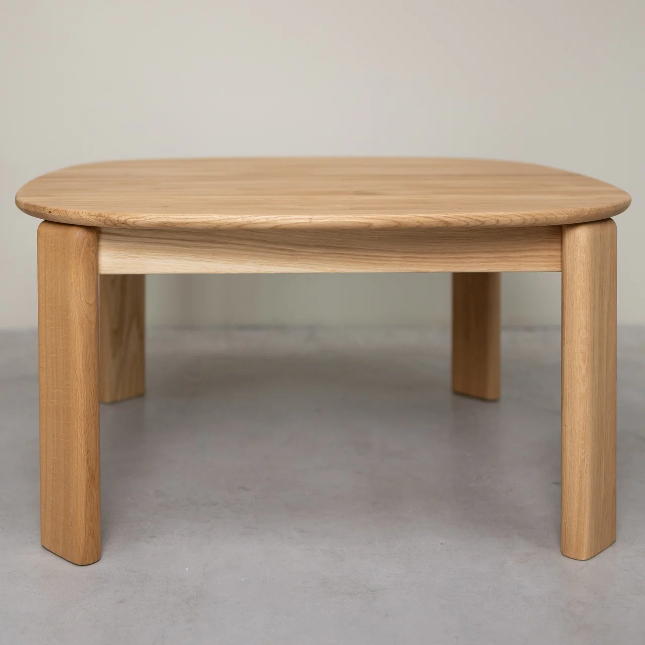 Table basse en bois massif de chêne Victoria - NordicStory - Image 8