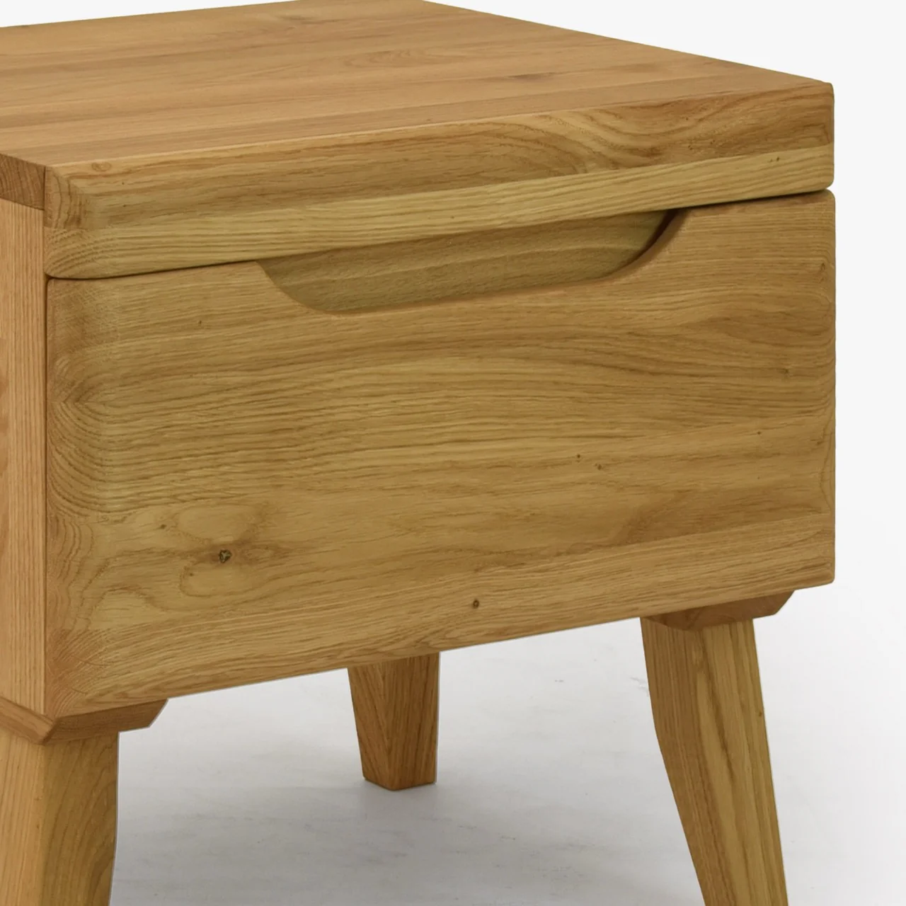 Table de chevet en bois massif de chêne Milan - NordicStory - Image 6
