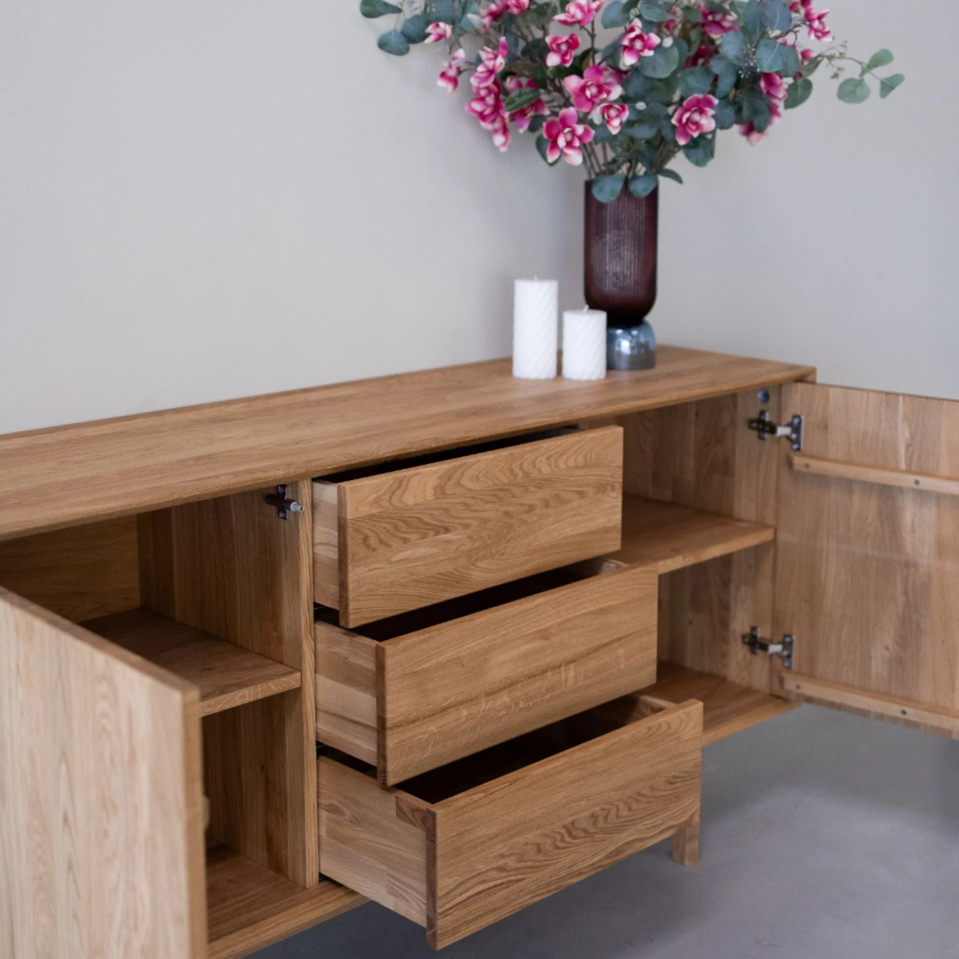 Buffet commode en bois massif de chêne Kodama 3 - NordicStory - Image 4