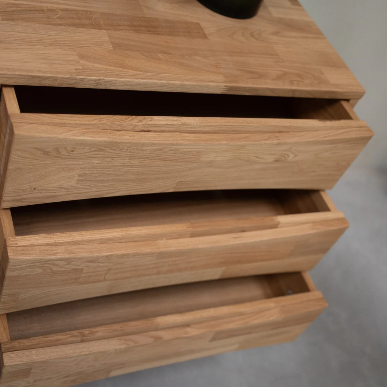 Buffet commode en bois massif de chêne Malmo 1 – NordicStory - Image 6