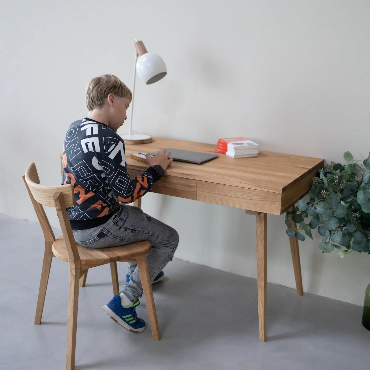 Bureau en bois massif de chêne Malmo 1 - NordicStory - Image 4