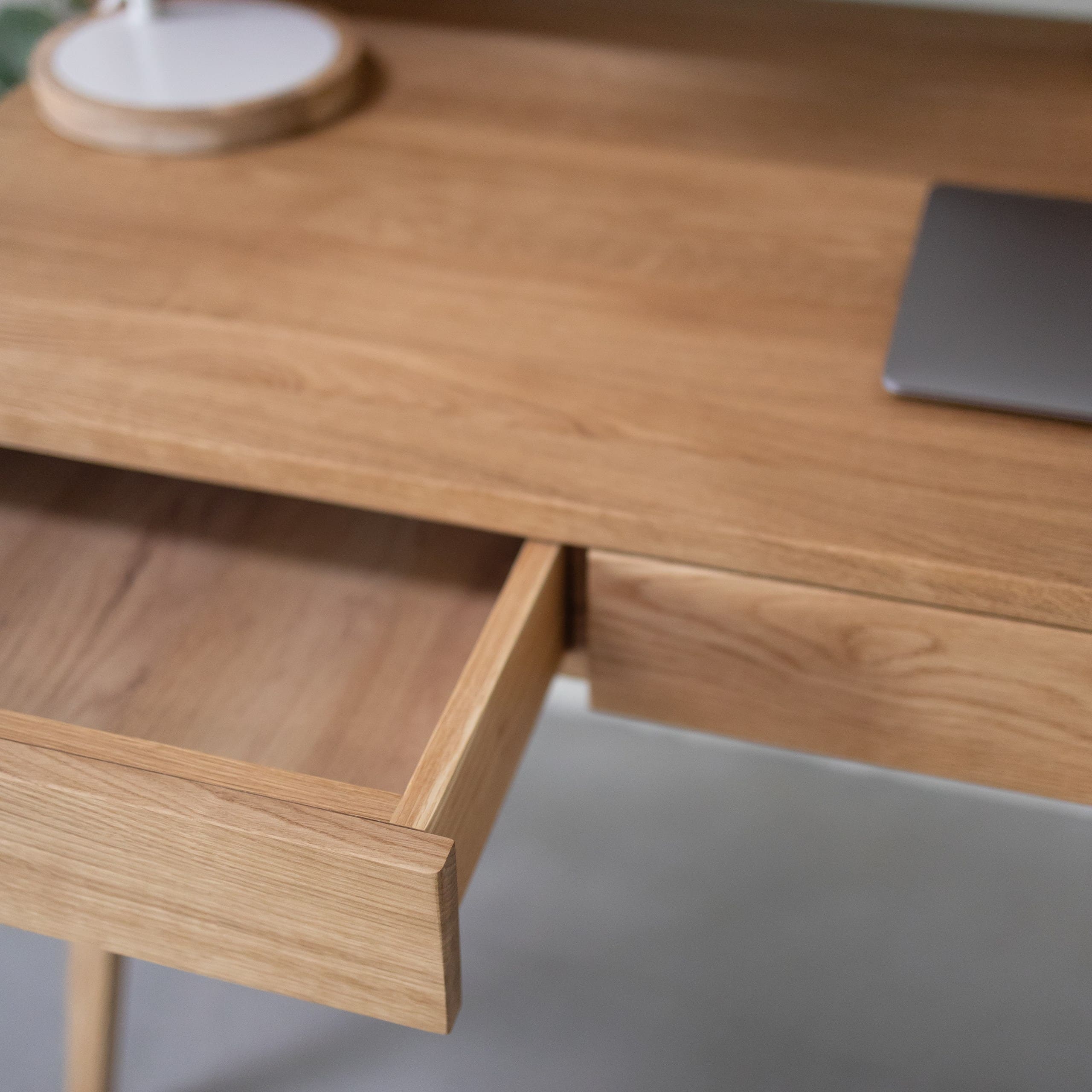 Bureau en bois massif de chêne Malmo 2 - NordicStory - Image 8