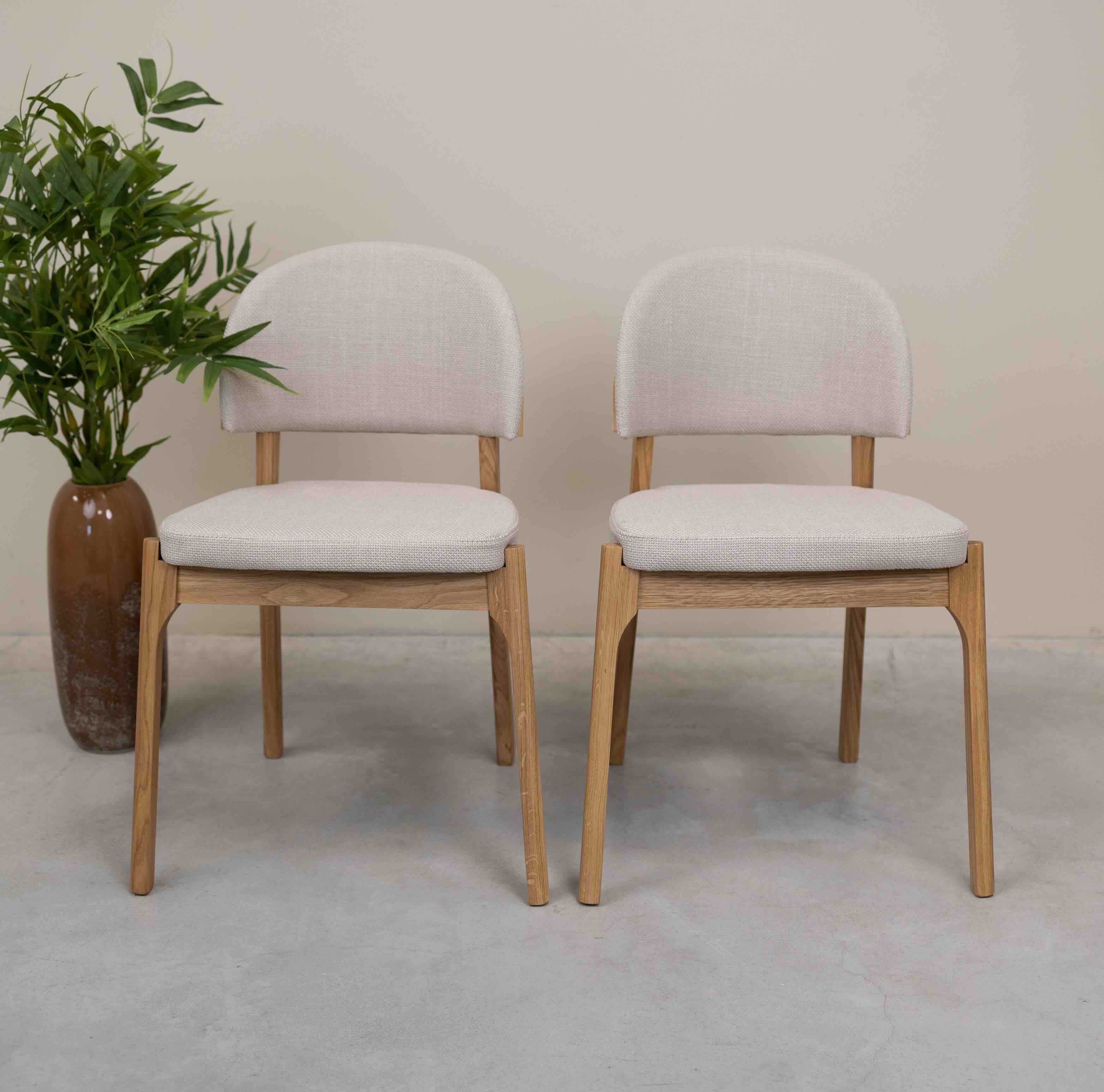 Chaise en bois massif de chêne Astrid, revêtement - Lot de 2 ou 4 chaises - NordicStory