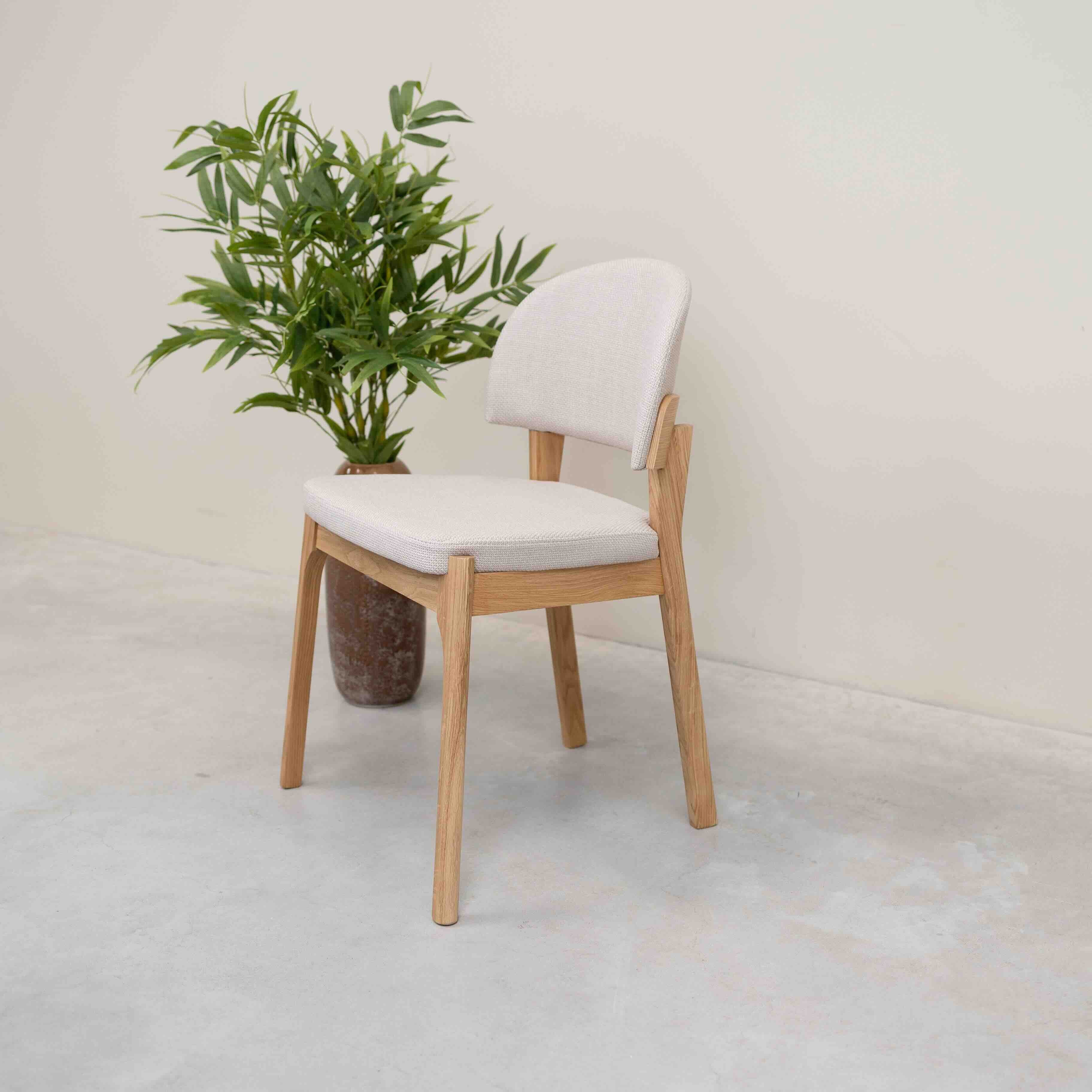 Chaise en bois massif de chêne Astrid, revêtement - Lot de 2 ou 4 chaises - NordicStory - Image 7