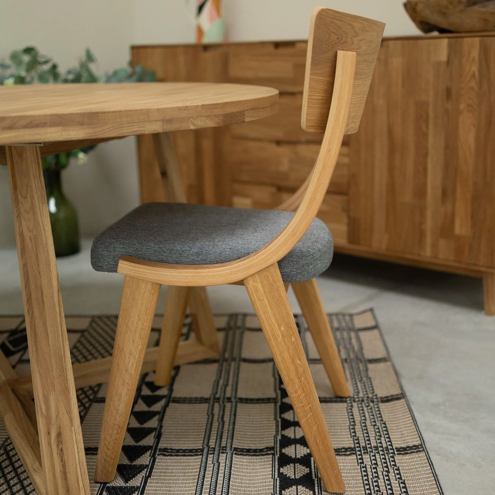 Chaise en bois massif de chêne Lucas, revêtement Gris/Beige - Lot de 2 ou 4 chaises - NordicStory - Image 23