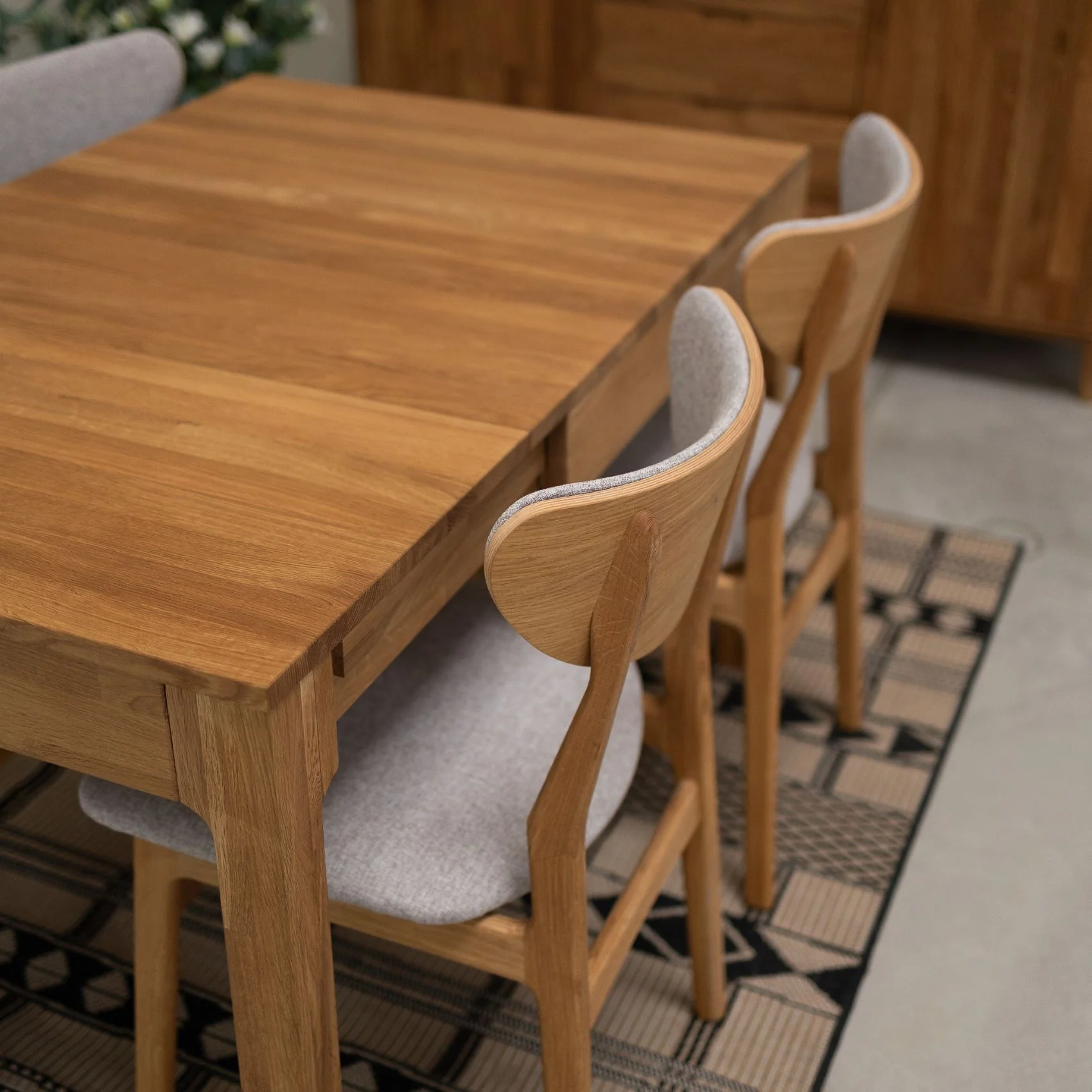Chaise en bois massif de chêne Maxwell, revêtement - Lot de 2 ou 4 chaises - NordicStory - Image 12