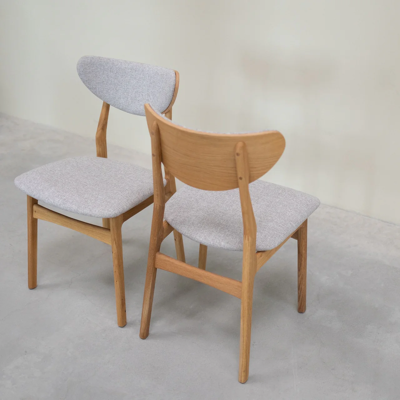 Chaise en bois massif de chêne Maxwell, revêtement - Lot de 2 ou 4 chaises - NordicStory - Image 5