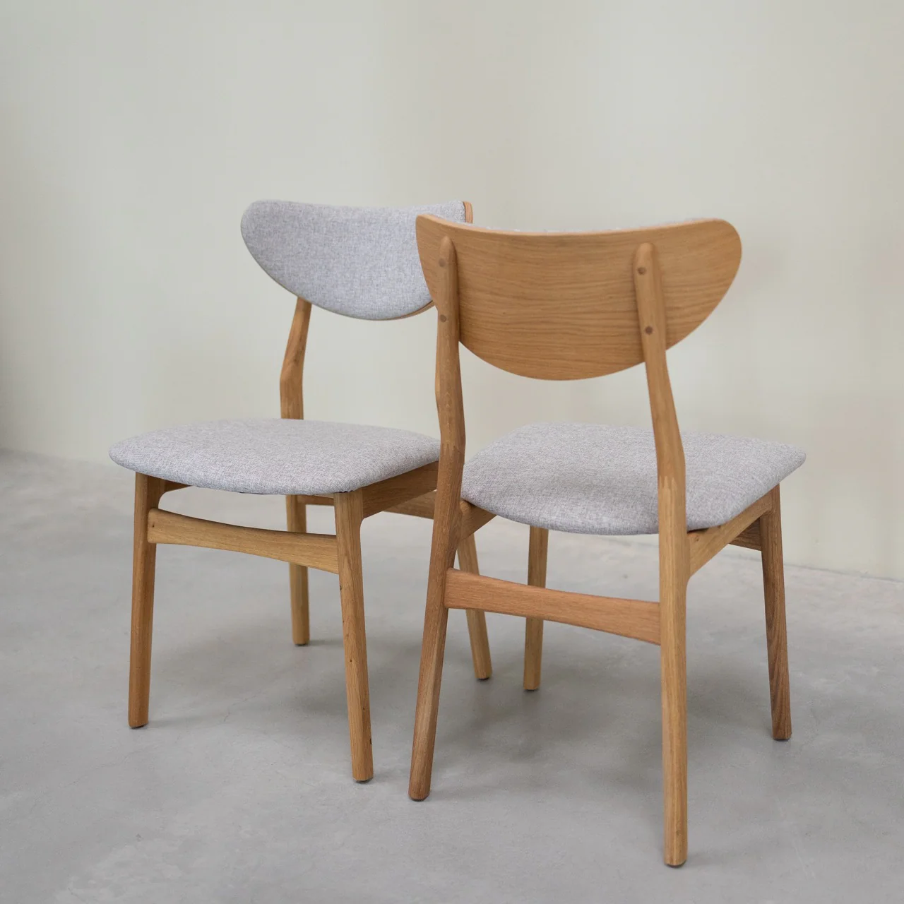 Chaise en bois massif de chêne Maxwell, revêtement - Lot de 2 ou 4 chaises - NordicStory - Image 7