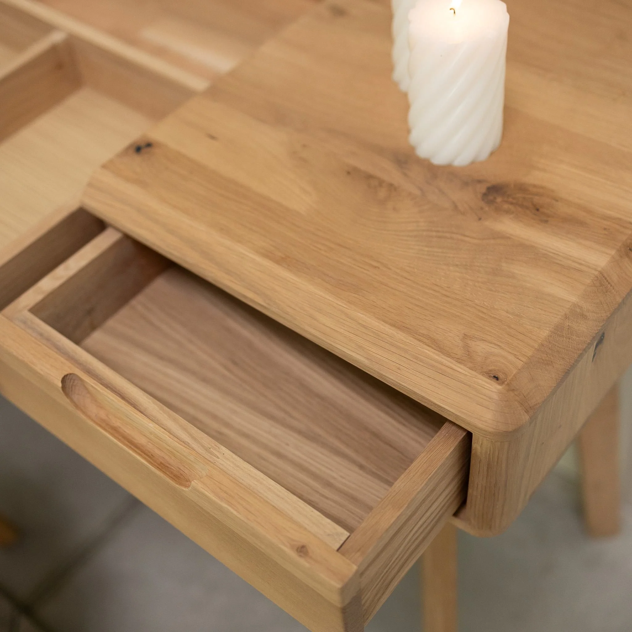 Coiffeuse en bois massif Suède 1 – NordicStory - Image 7