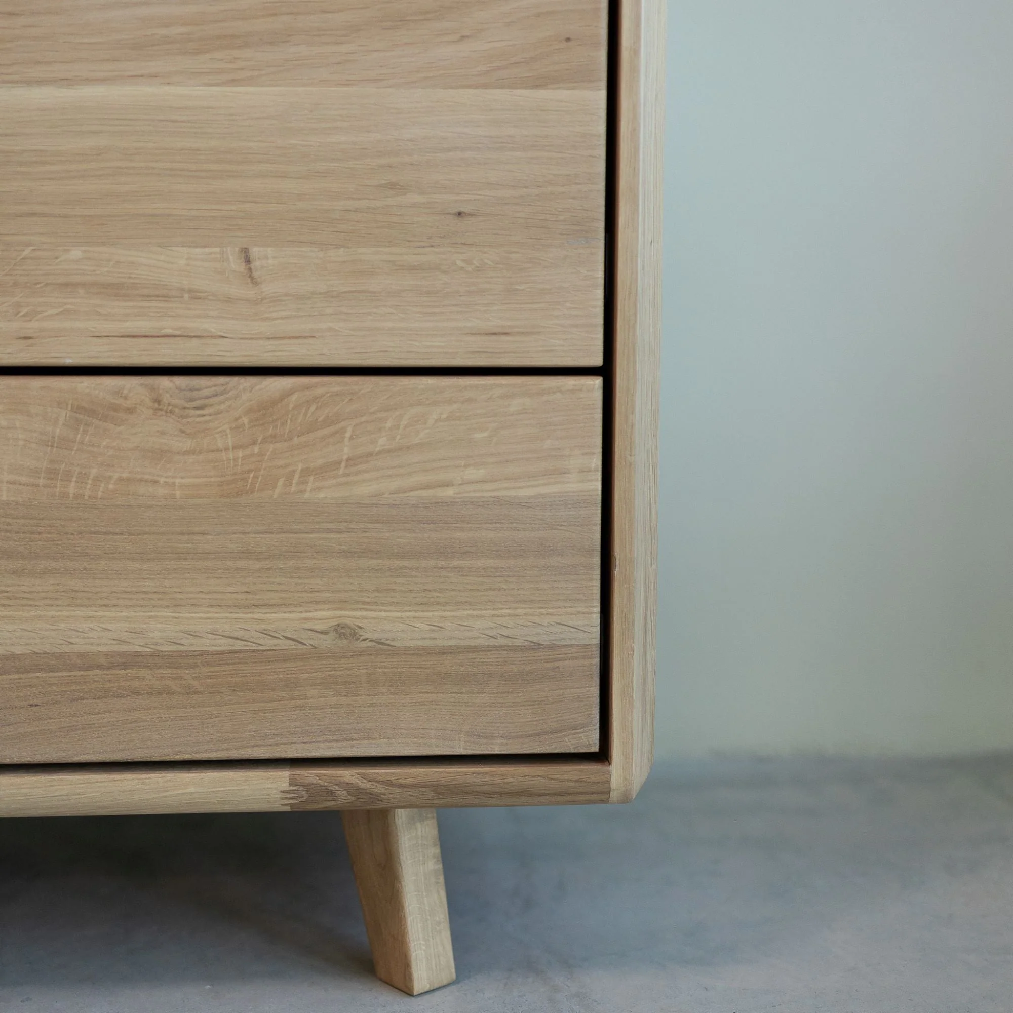 Commode en bois massif Suède 4.1 – NordicStory - Image 7